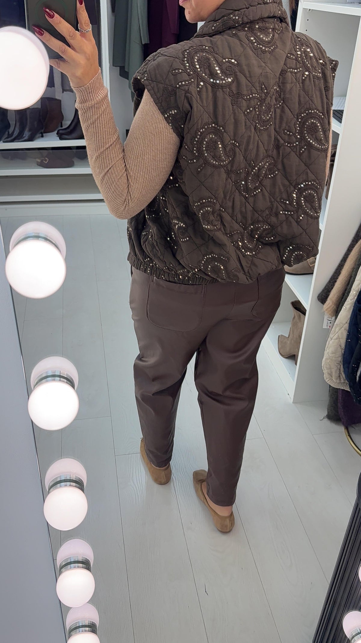 Ramina Embellished Paisley Print Lightweight Gilet