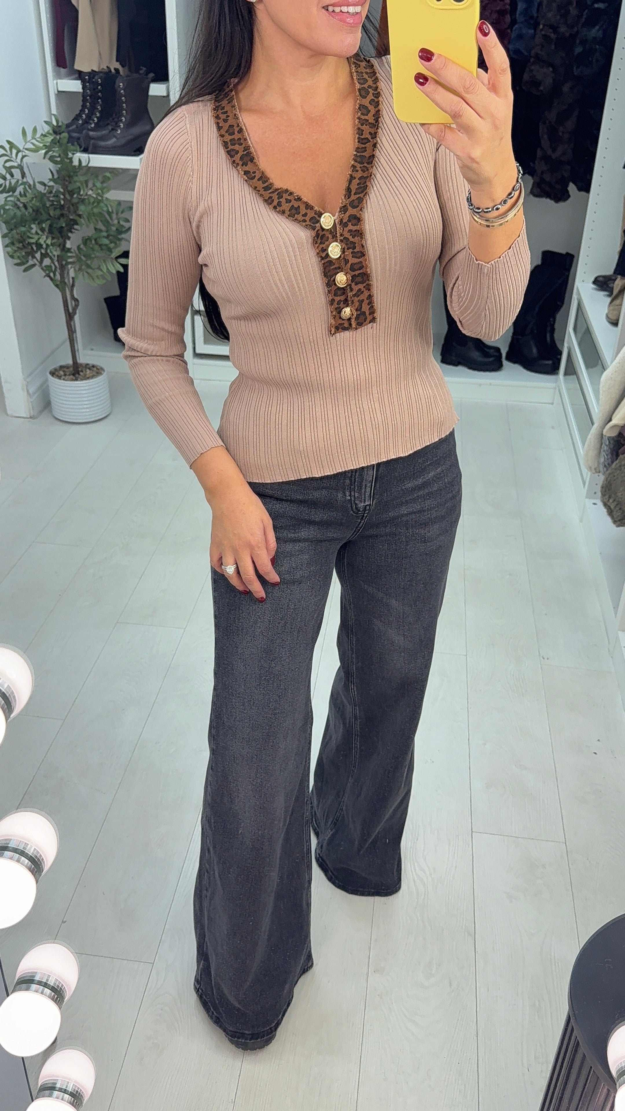 Montanna Ribbed Leopard Print Detail V Neck Top