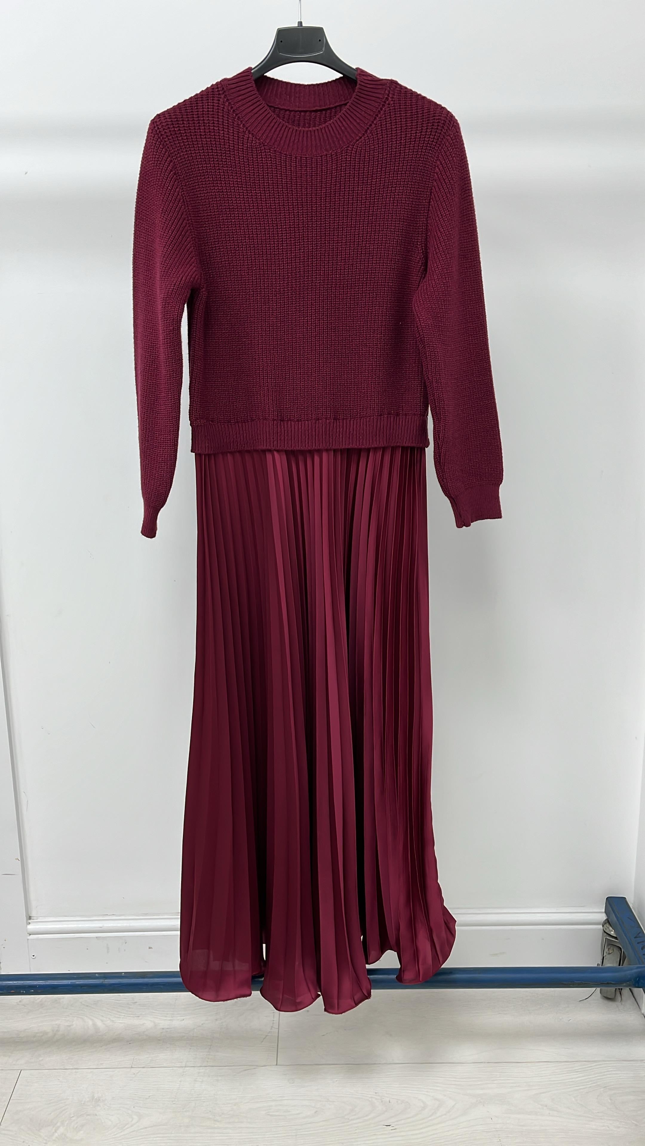 Elise Plain 2-In-1 Knitted Top Silk Pleated Dress