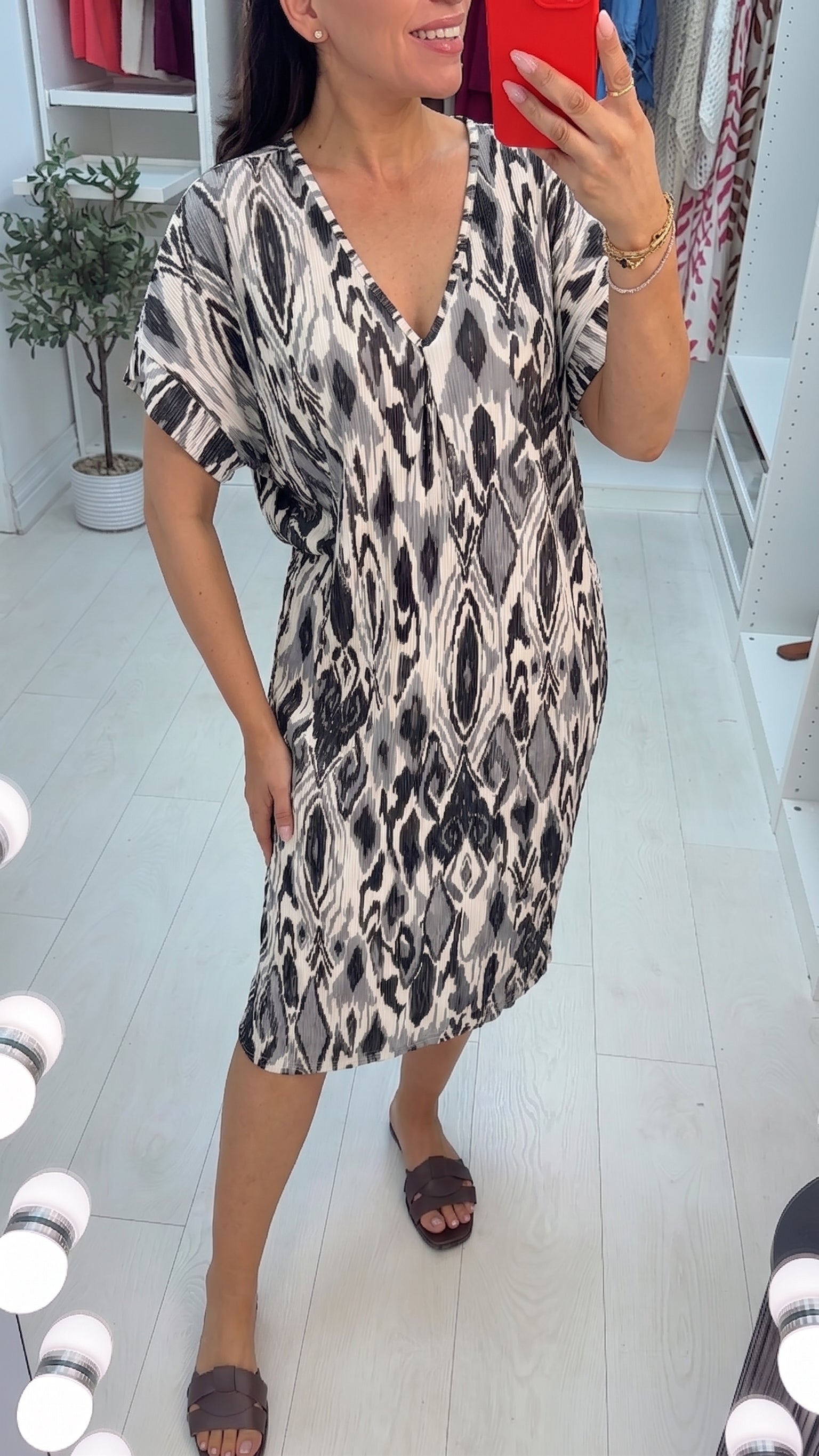 Melania Pleated Abstract Print Dress