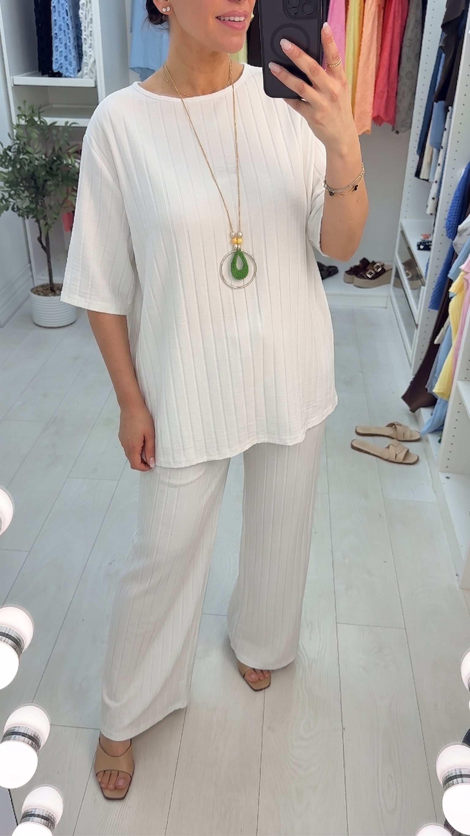 Ruby Plain Pleated Necklace Co-Ord Set