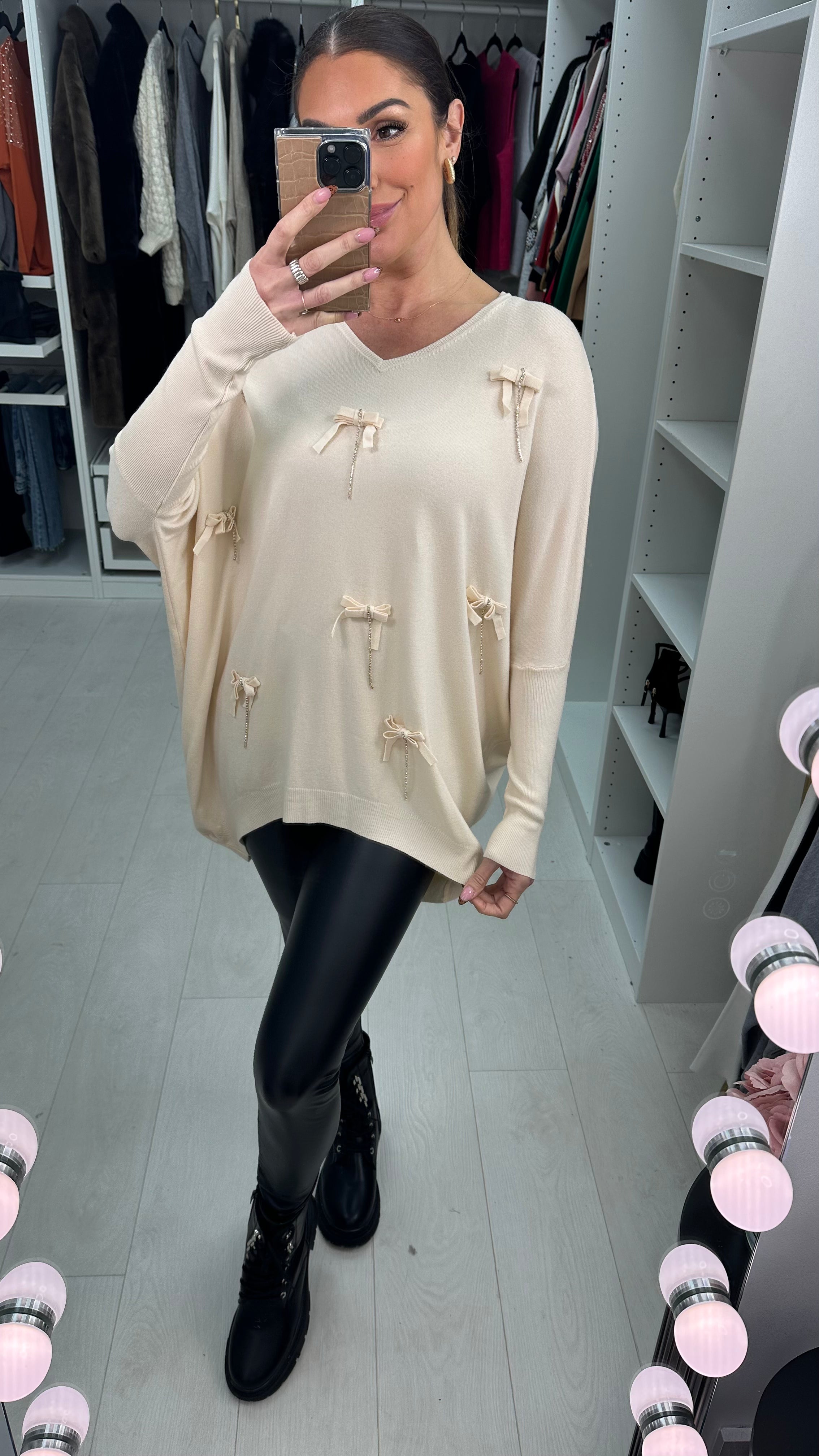 Jama Bow Diamond Chain V Neck Jumper