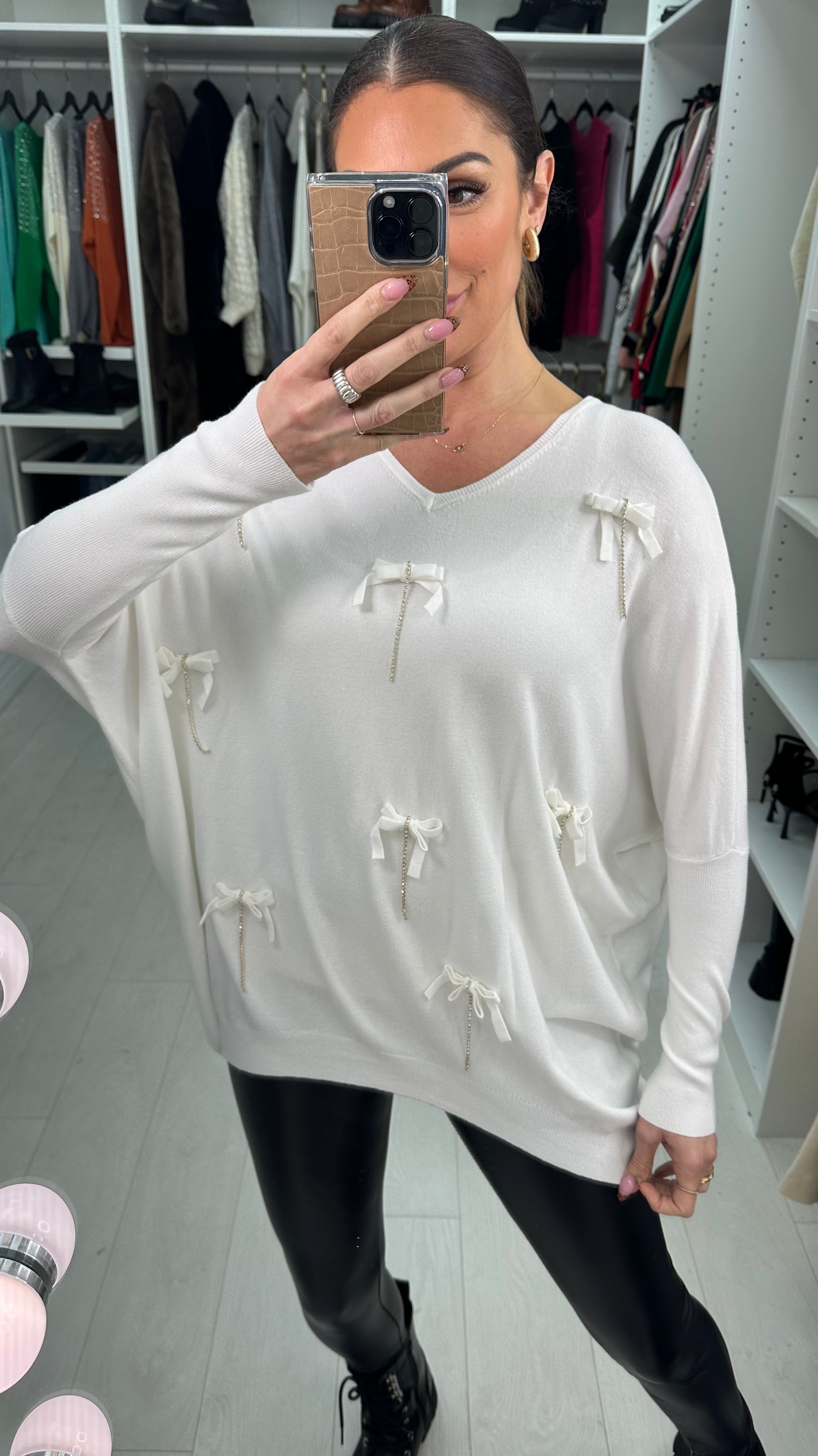 Jama Bow Diamond Chain V Neck Jumper