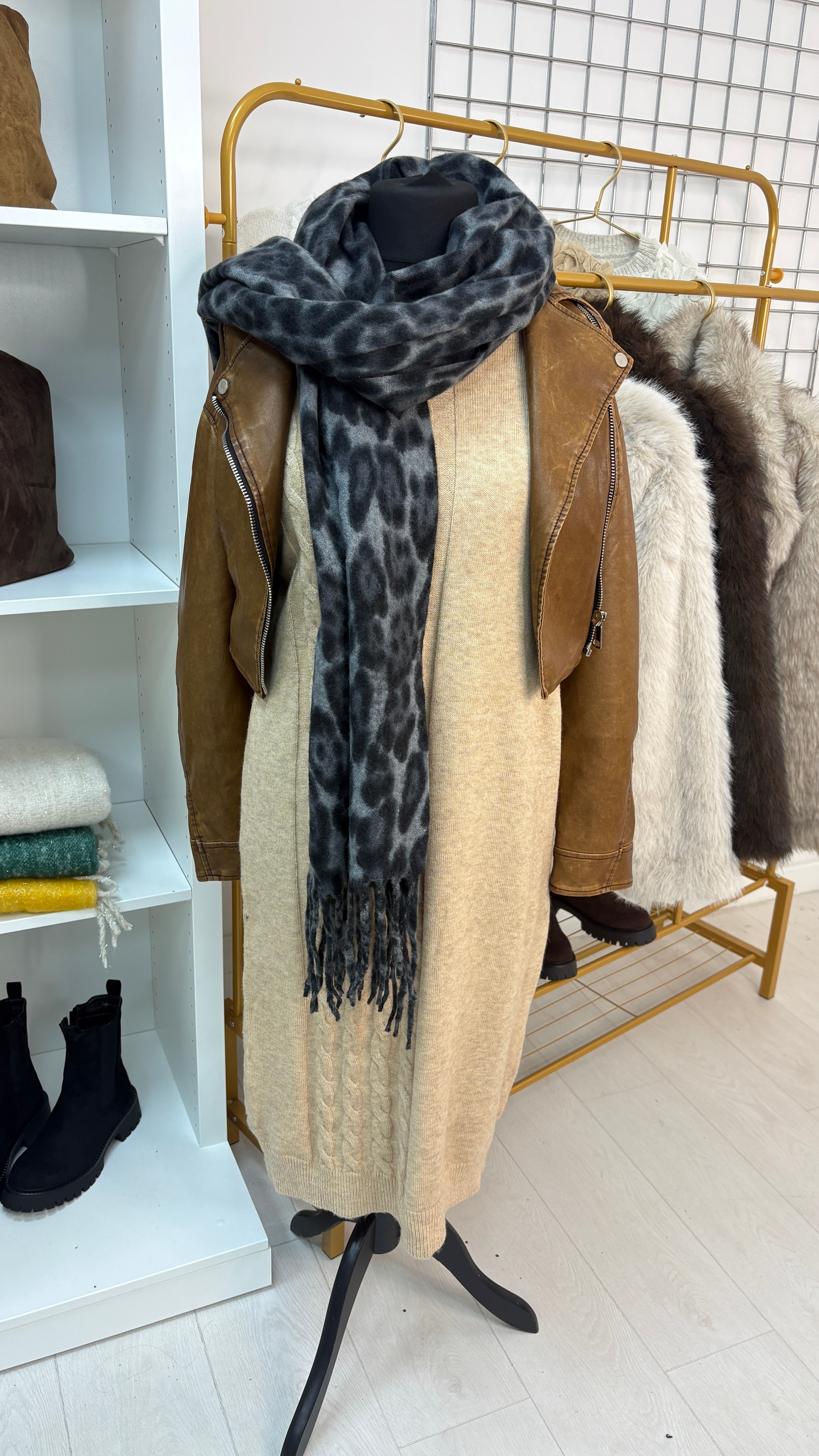 Dania Leopard Pattern Super Soft Scarf