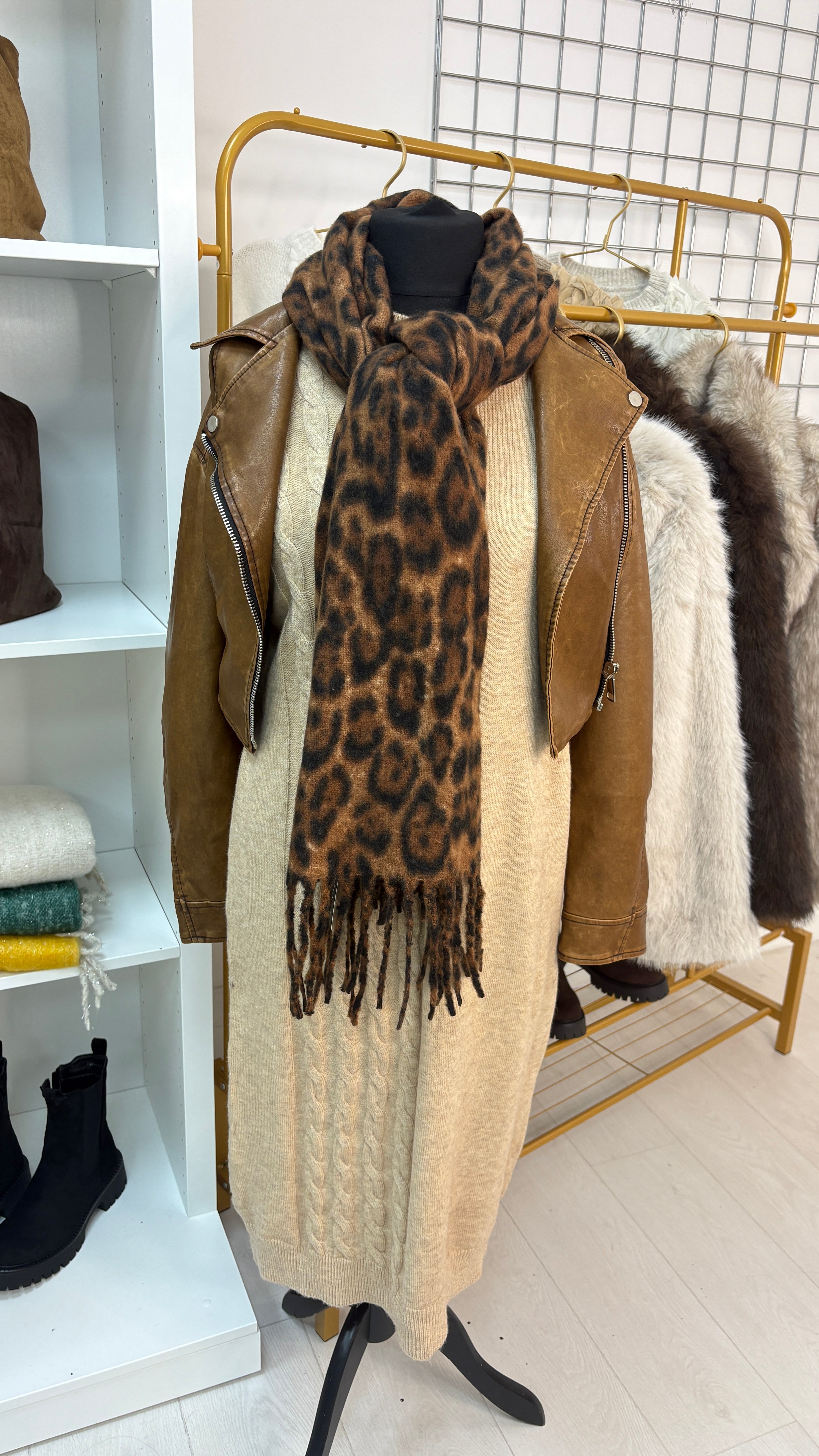 Dania Leopard Pattern Super Soft Scarf