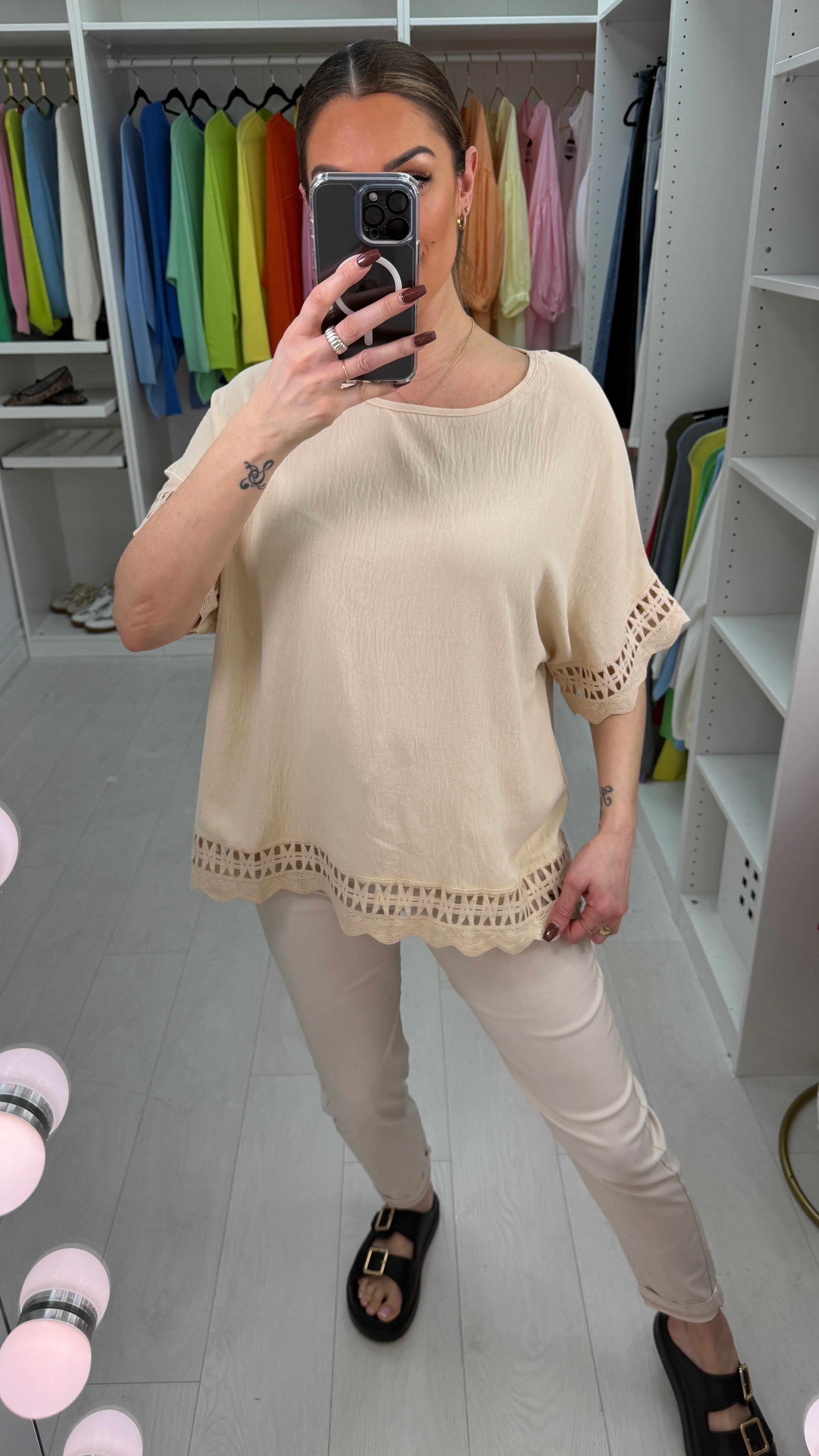 Pennie Plain Detailed Hem Short Sleeve Top