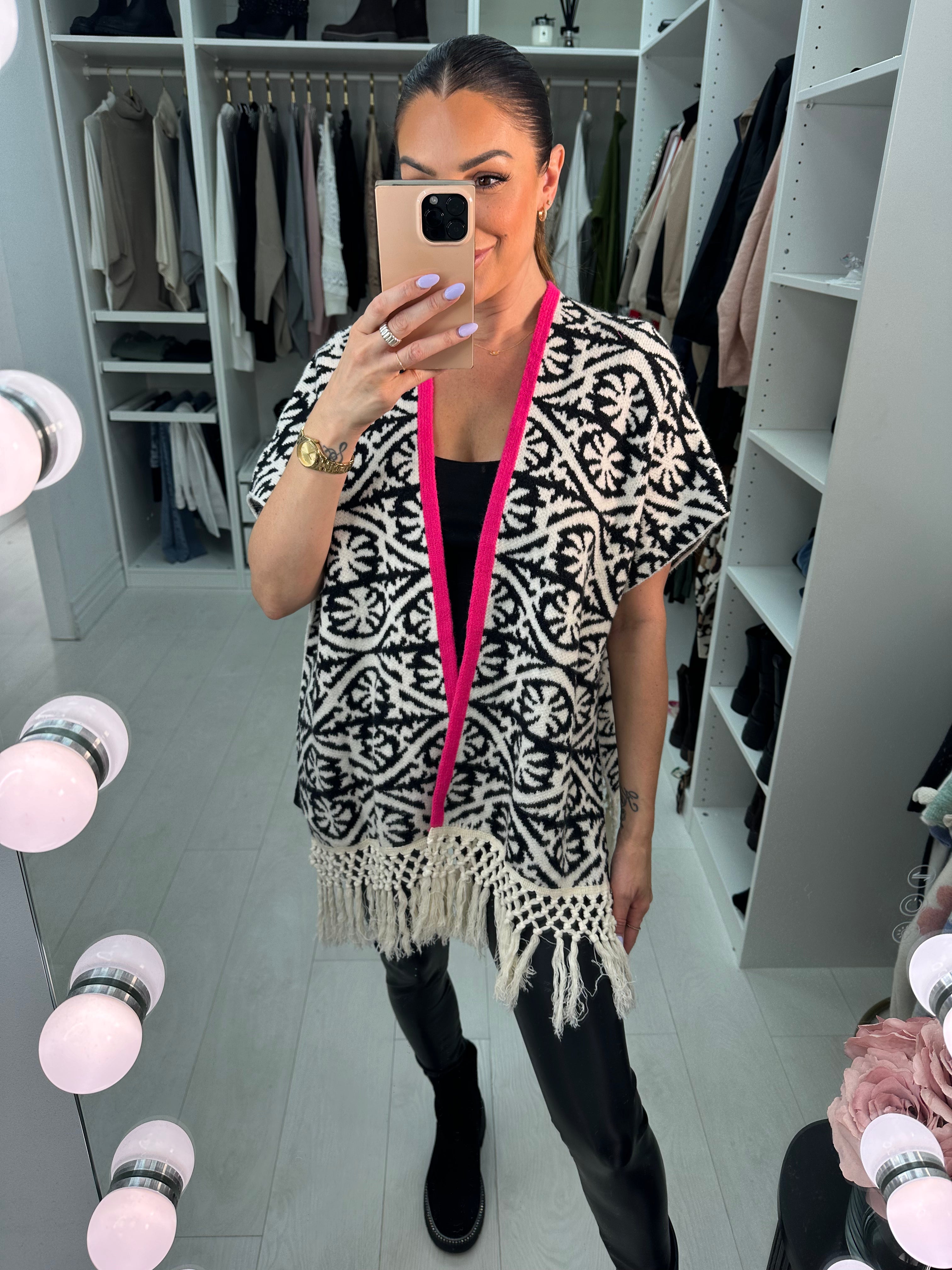 Alan Knitted Tassel Poncho