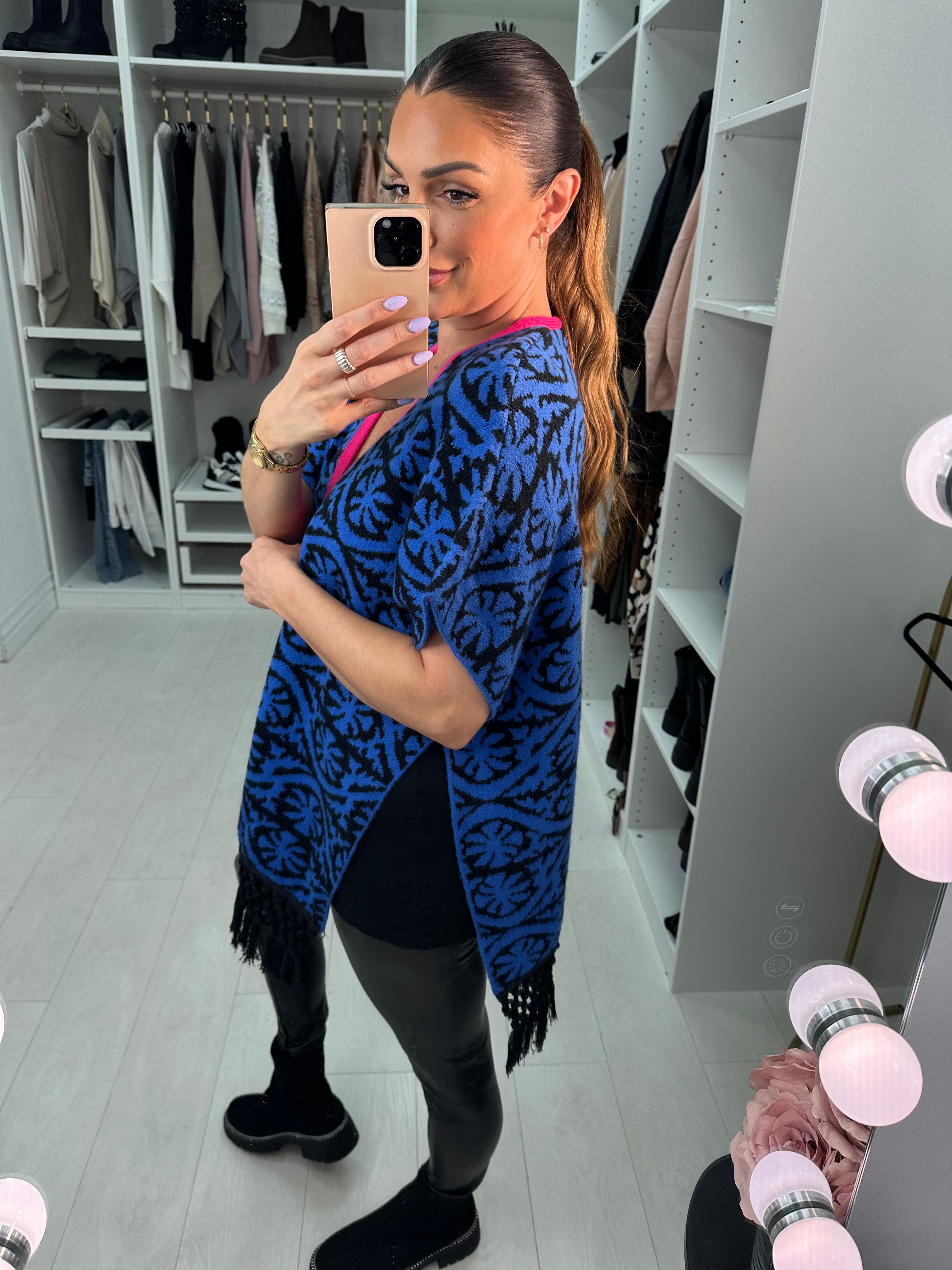 Alan Knitted Tassel Poncho