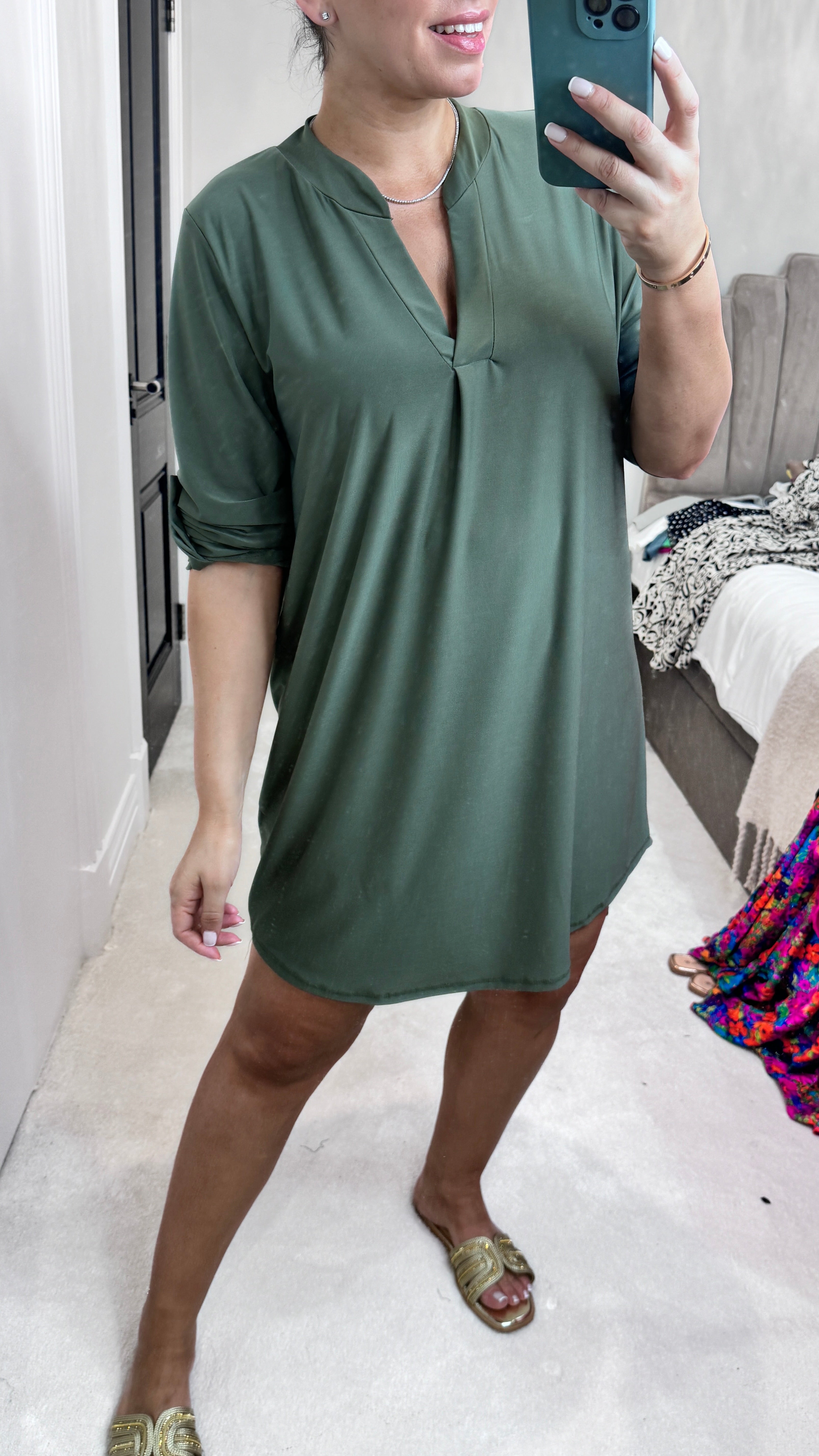 Rita Plain V-Neck Dress