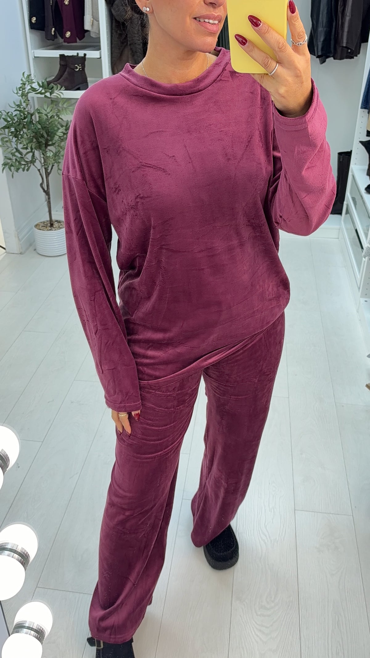 Alesia Plain Loose Fit Velour Loungewear Set