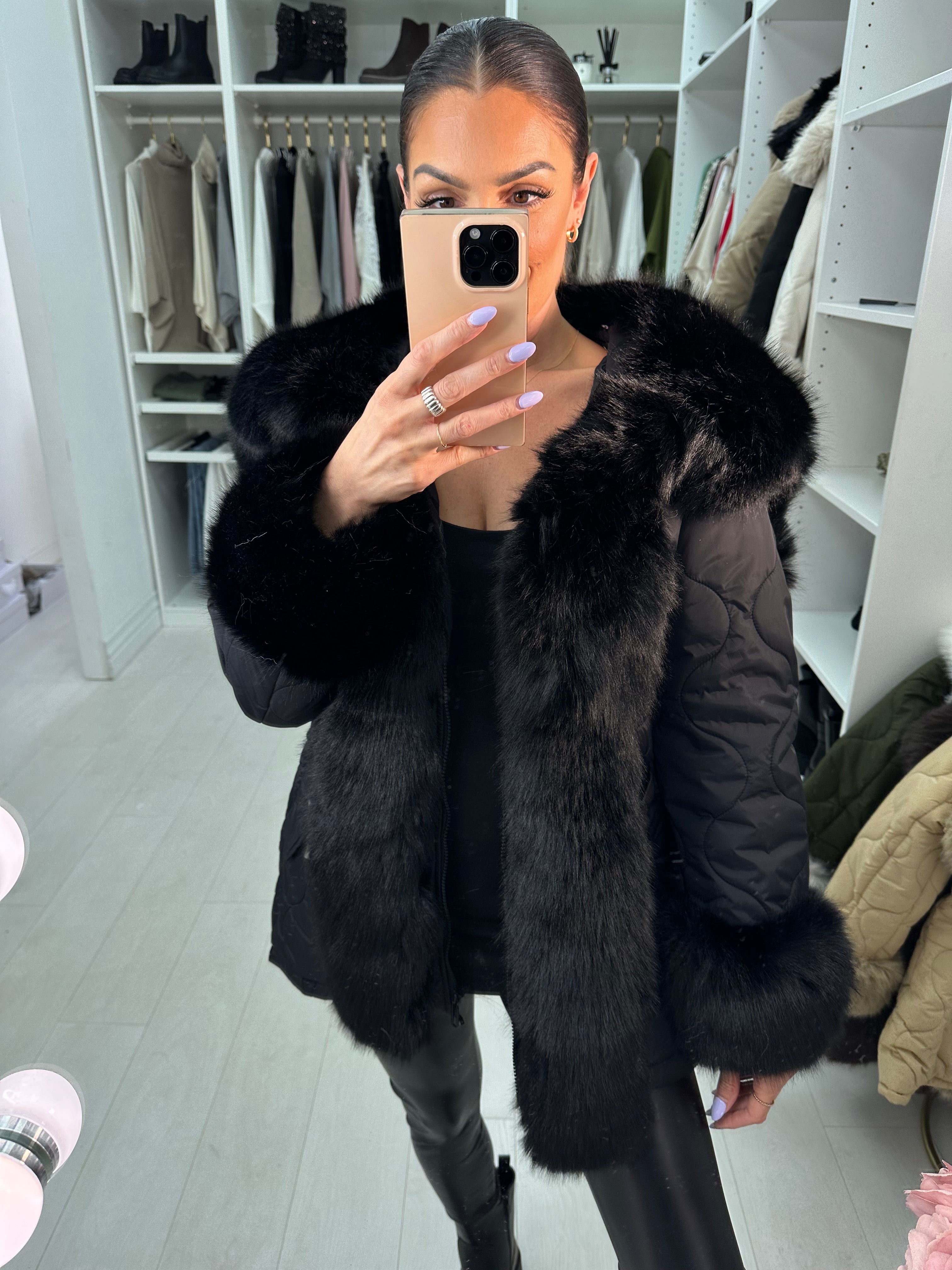 Alanda Black Faux Fur Toggle Waist Jacket