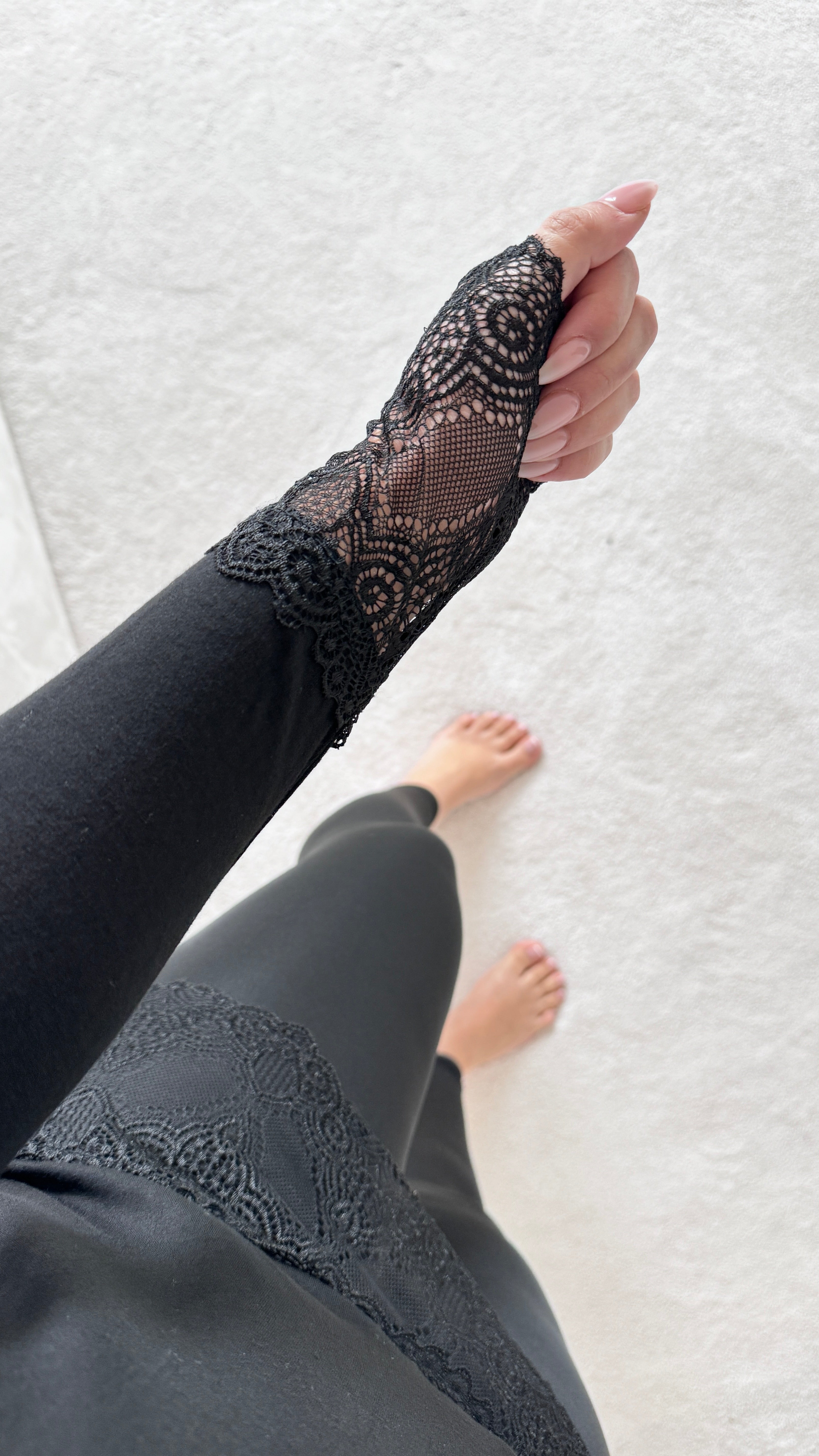 Cori Lace Trim Long Sleeve Top