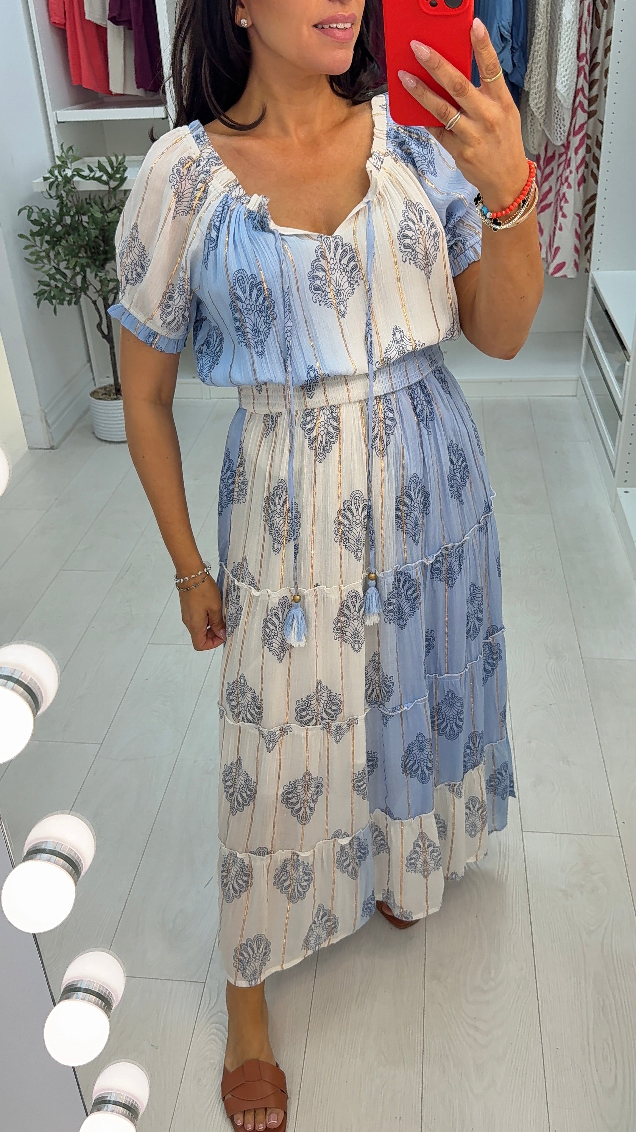 Quinly Paisley Print Floaty Maxi Dress
