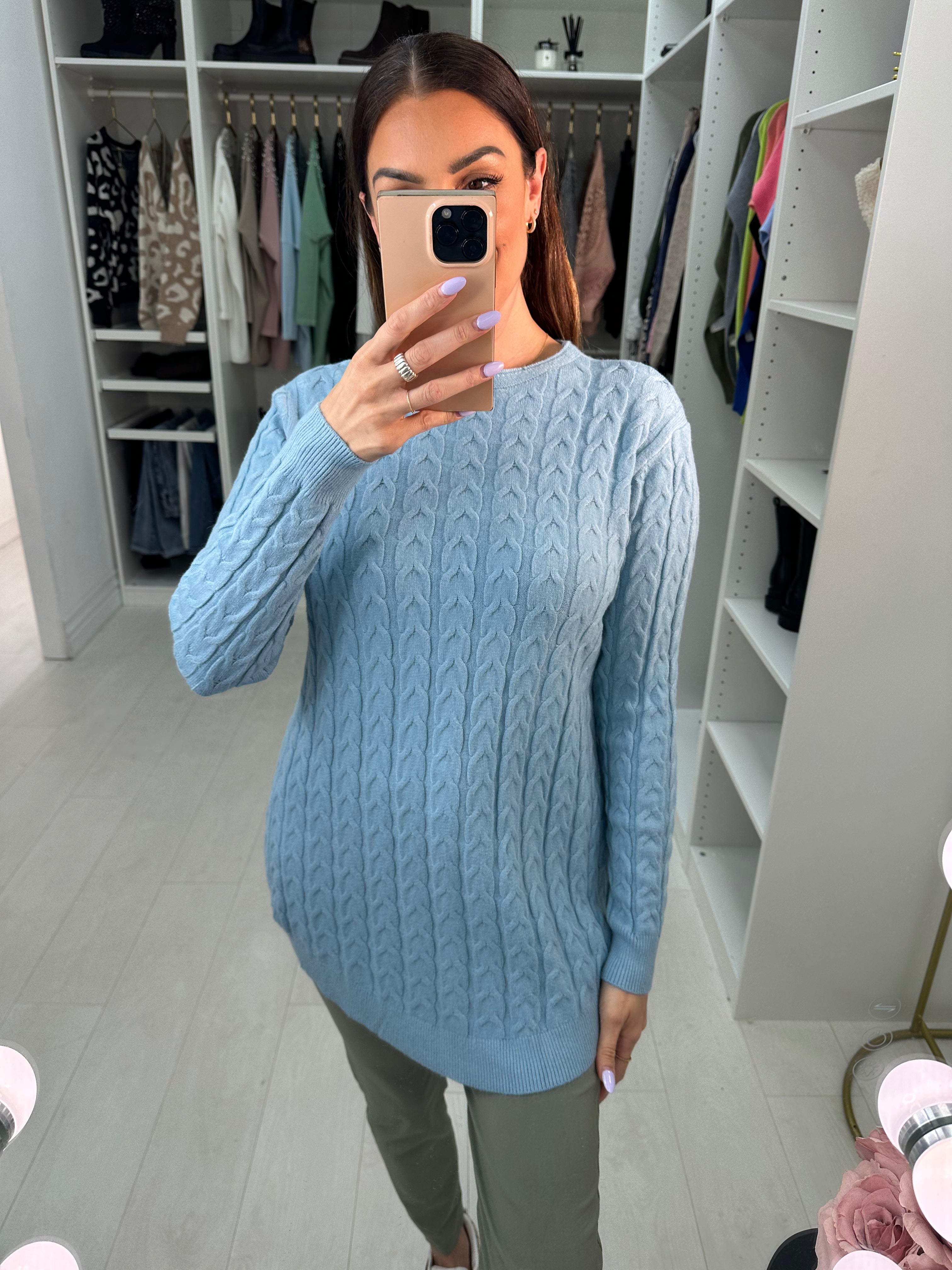 Genesis Curved Hem Cable Knit Jumper