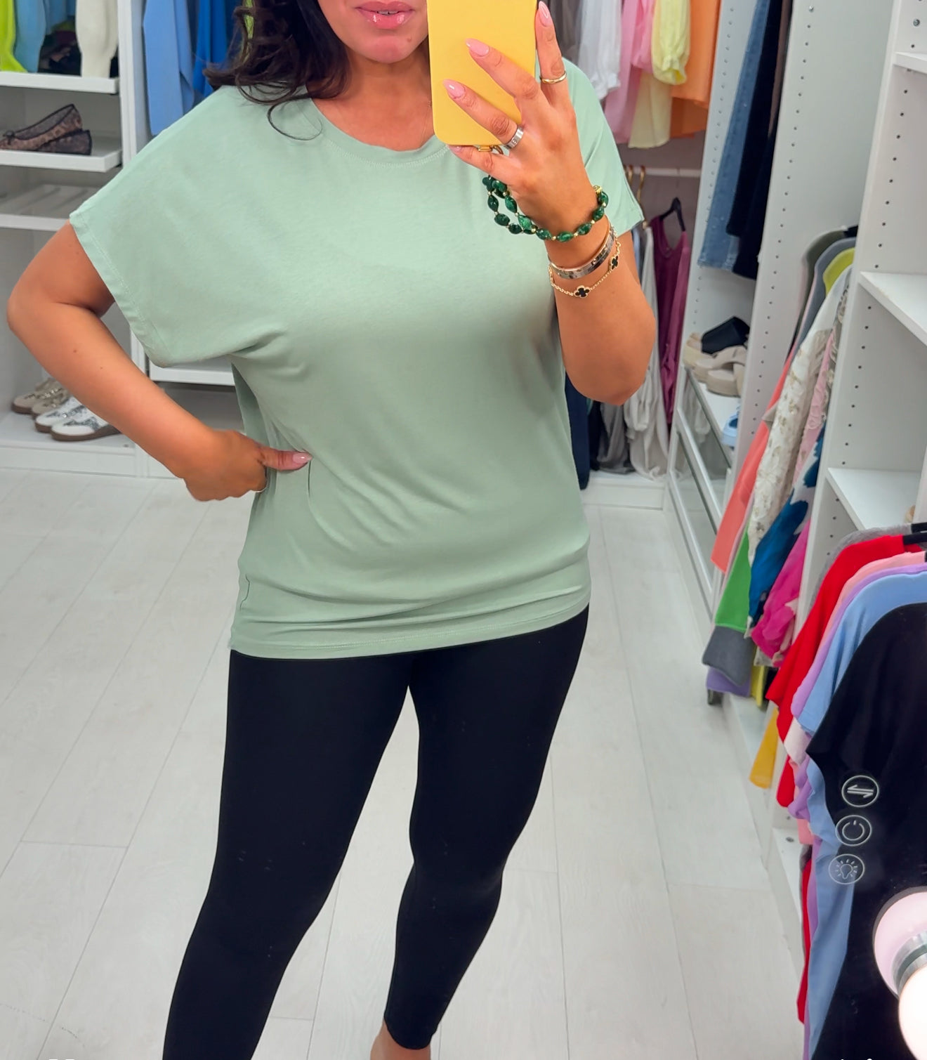 Jane Plain Round Neck T-Shirt