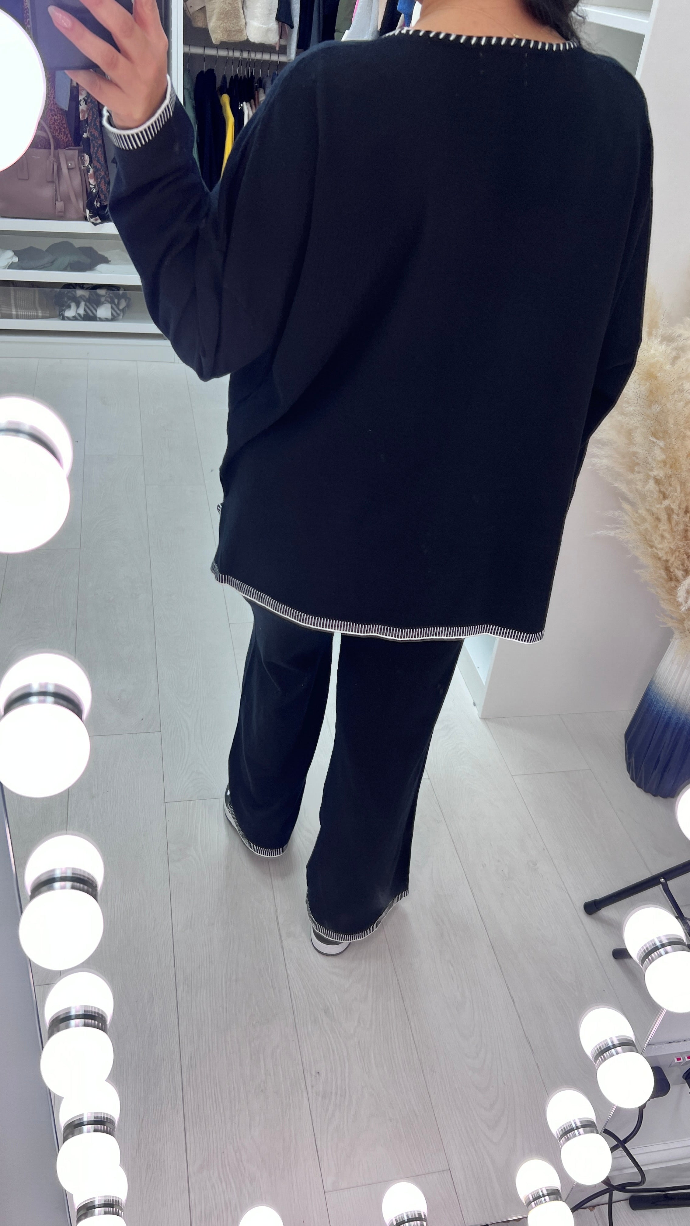 Farah Contrast Stitch Loungeset