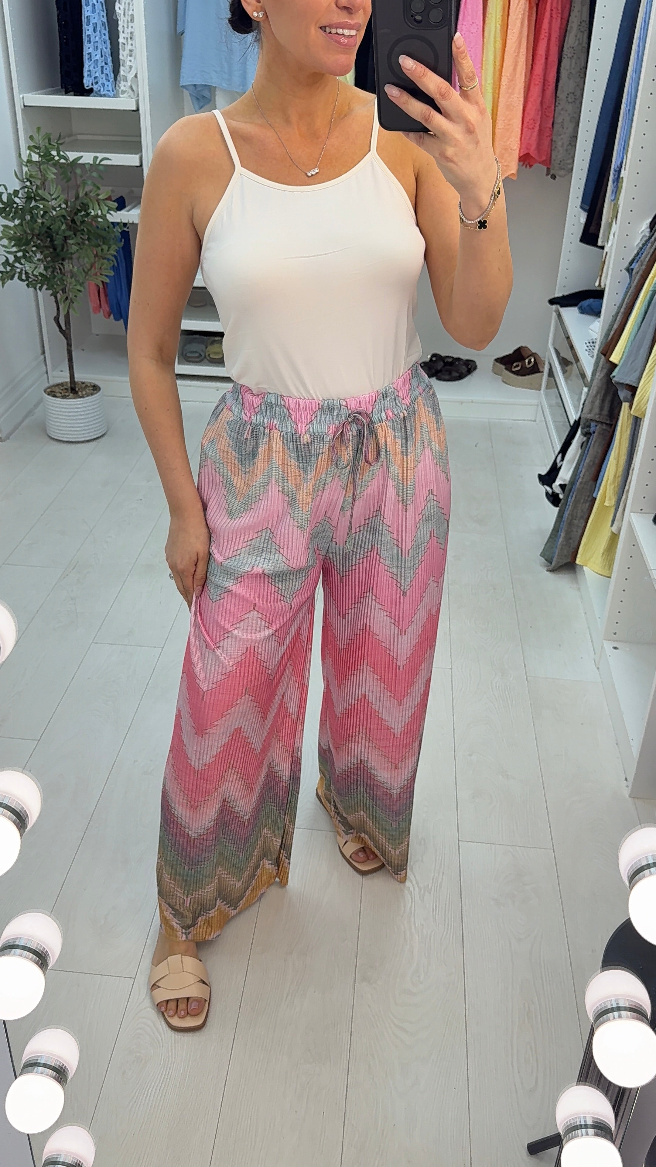 Rylie Abstract Print Pleated Wide Leg Trousers