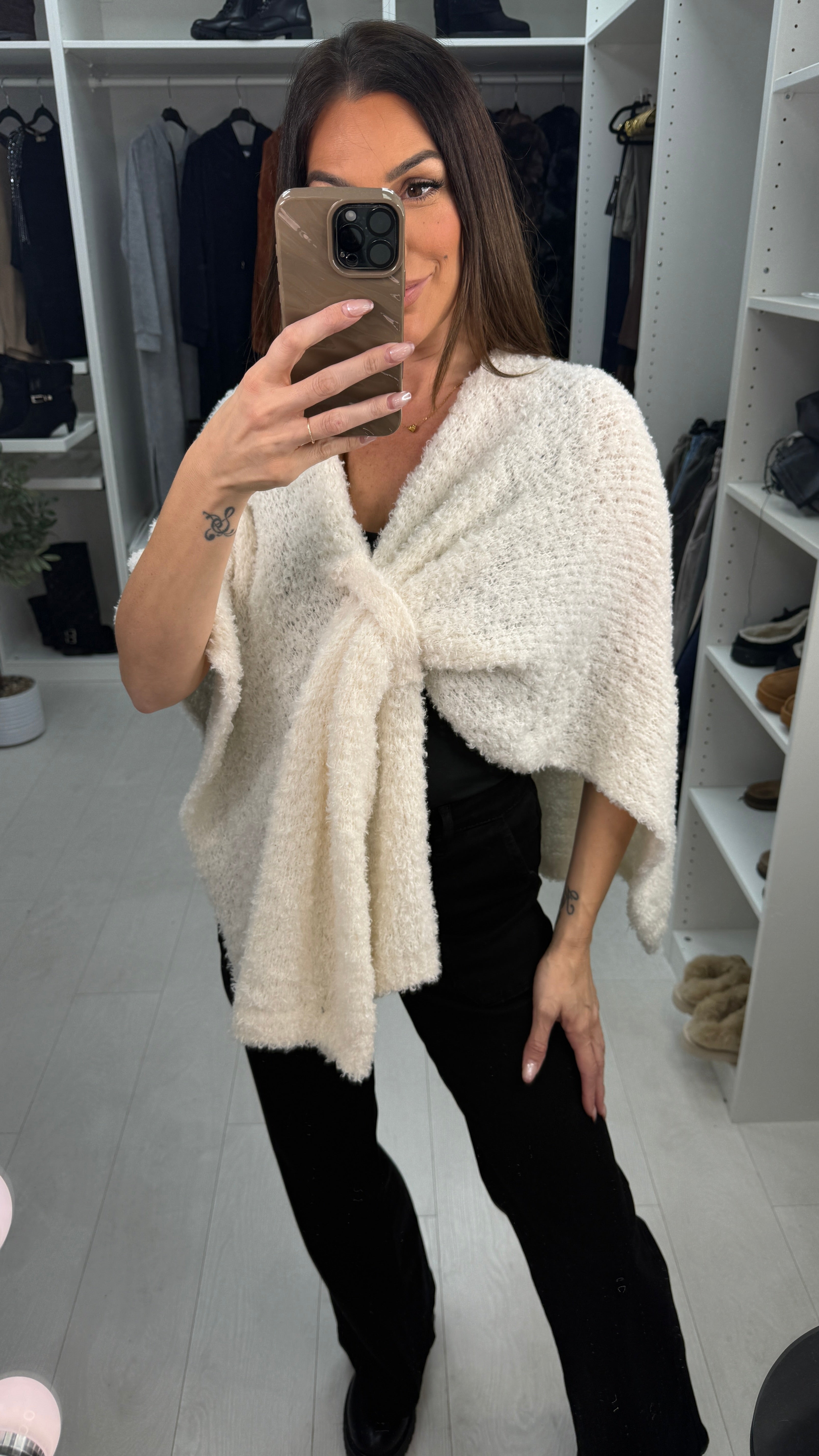 Samona Boucle Super Soft Poncho