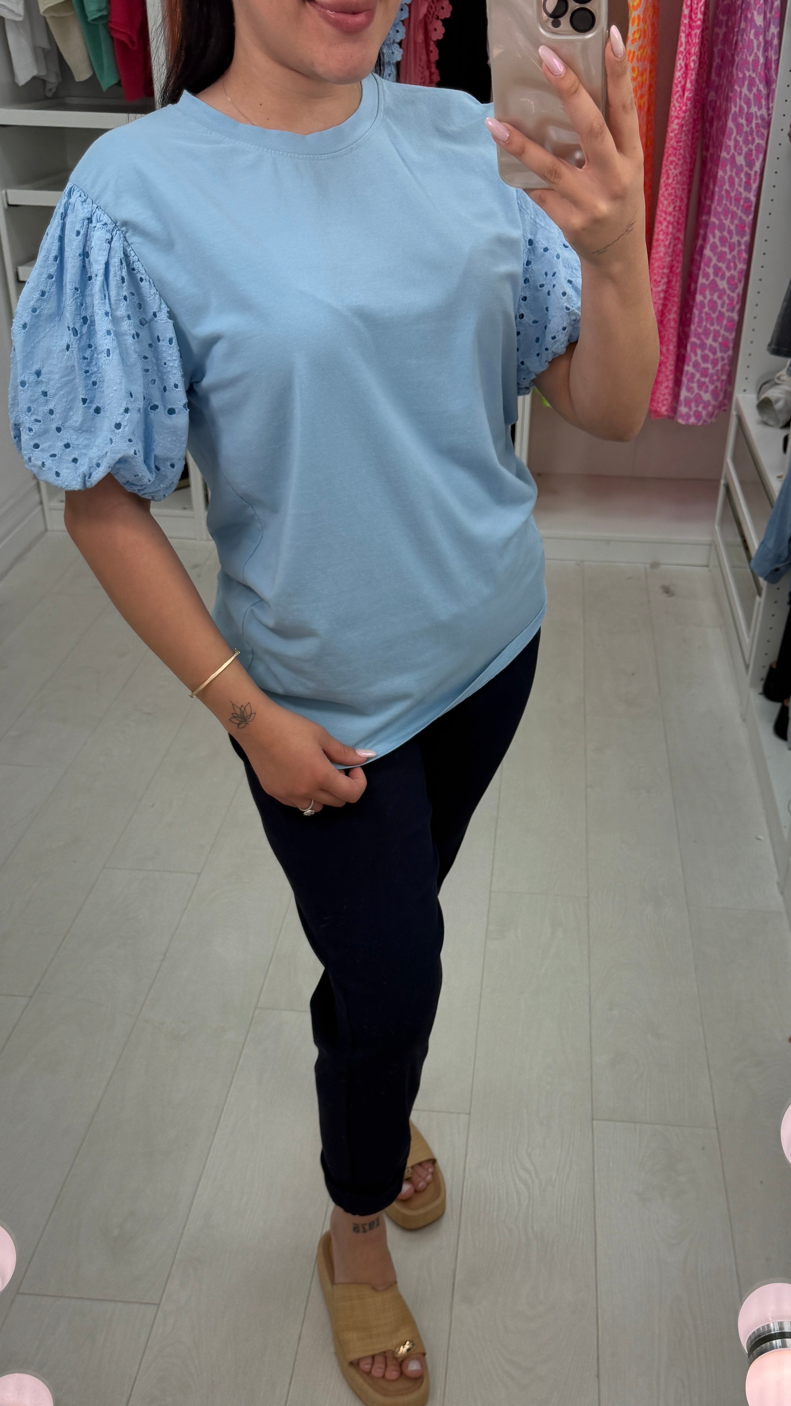 Quinny Plain Broidery Ballon Sleeve Top