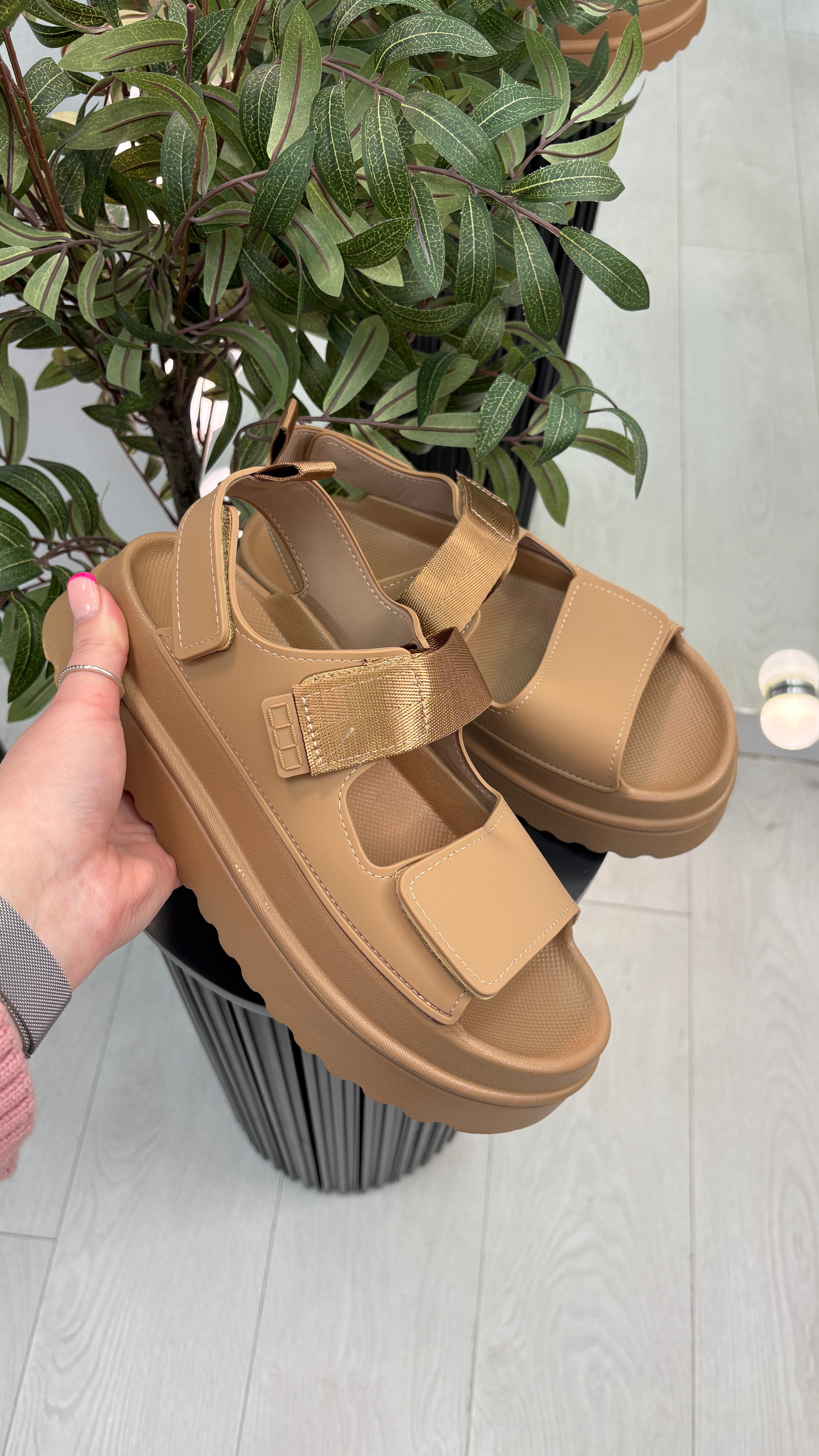Orson Plain Platform Velcro Sandals