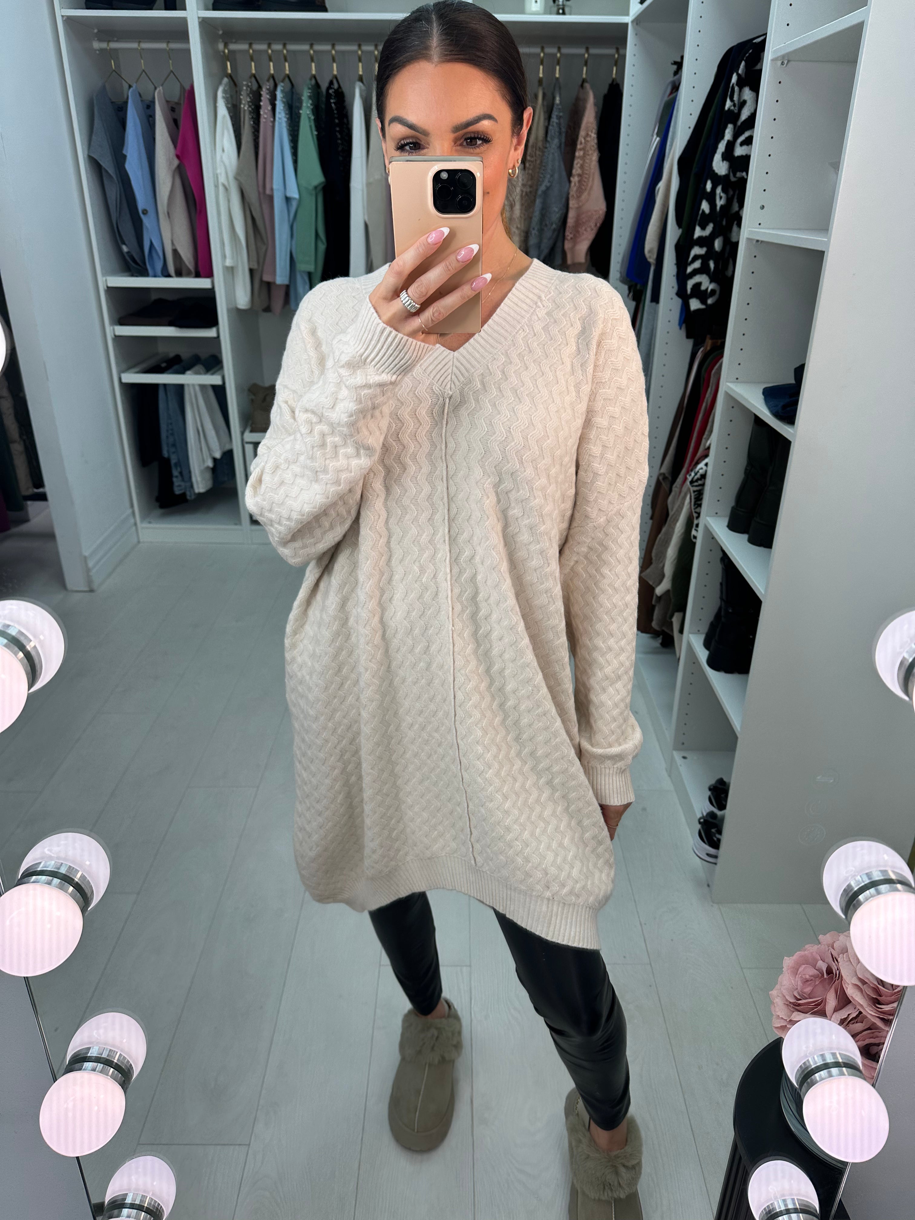 Amira Zig Zag V-Neck Longline Jumper