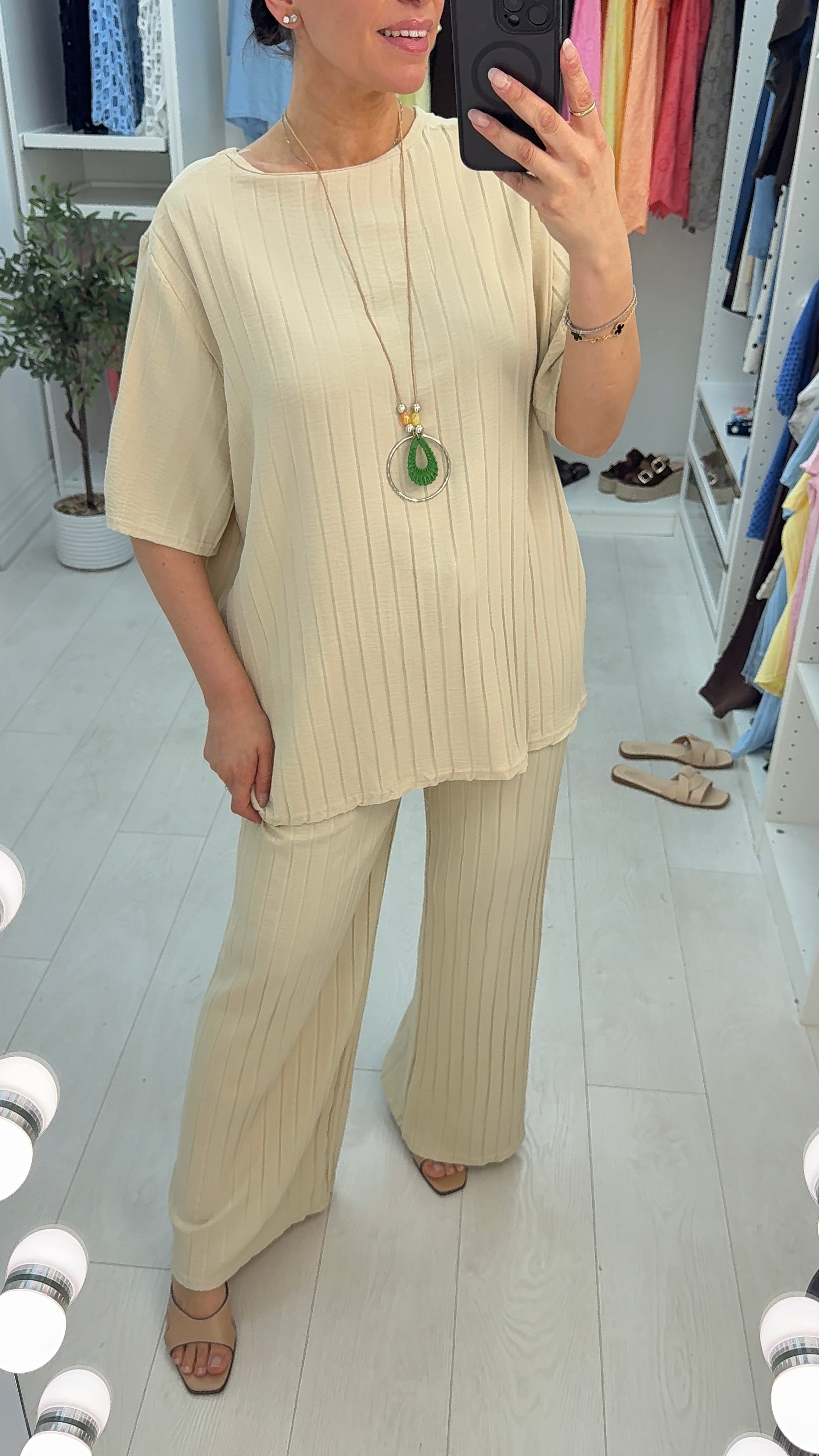 Ruby Plain Pleated Necklace Co-Ord Set