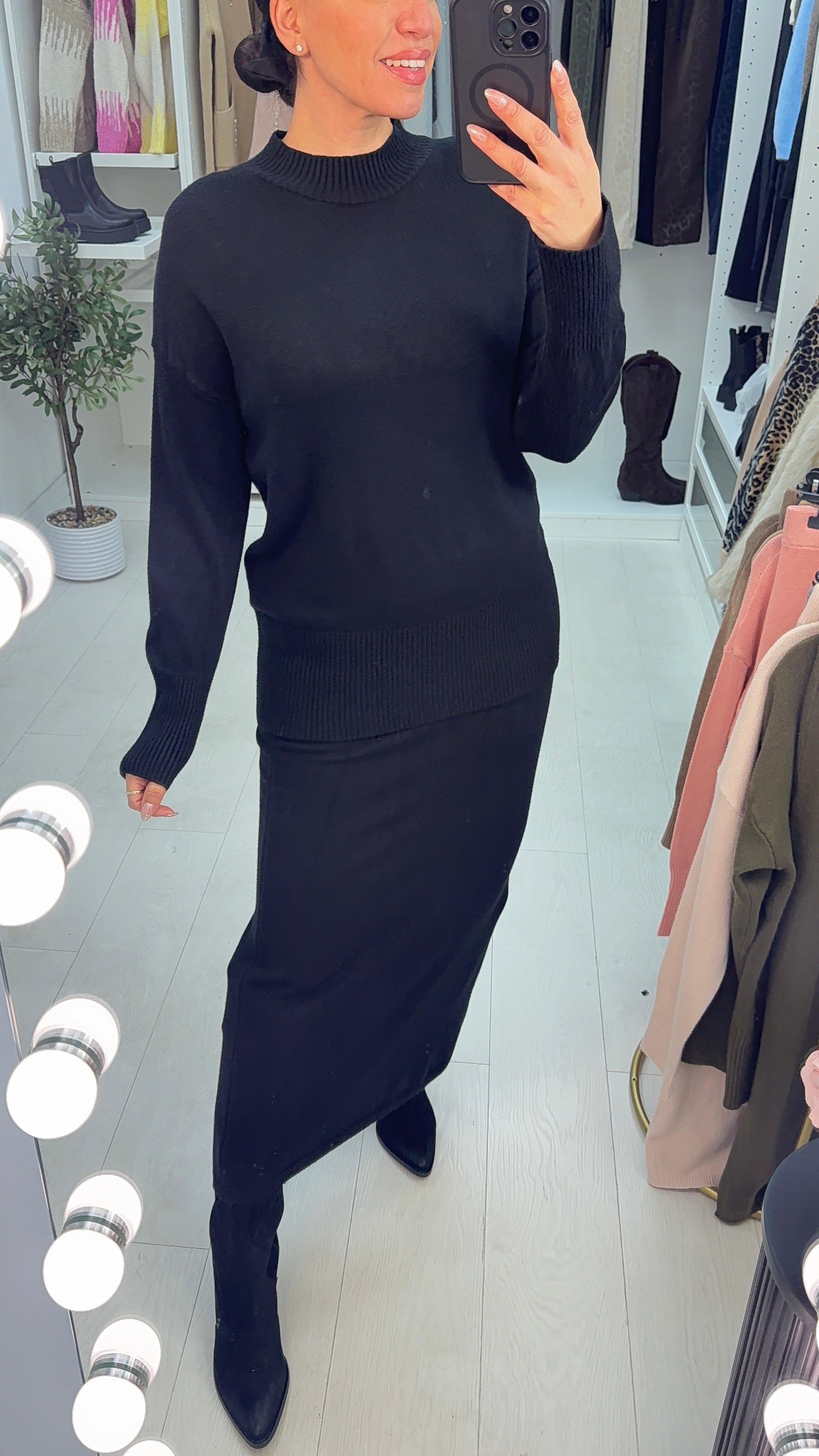 Lillis Plain Loose Fit Knitted Skirt Co-Ord Set