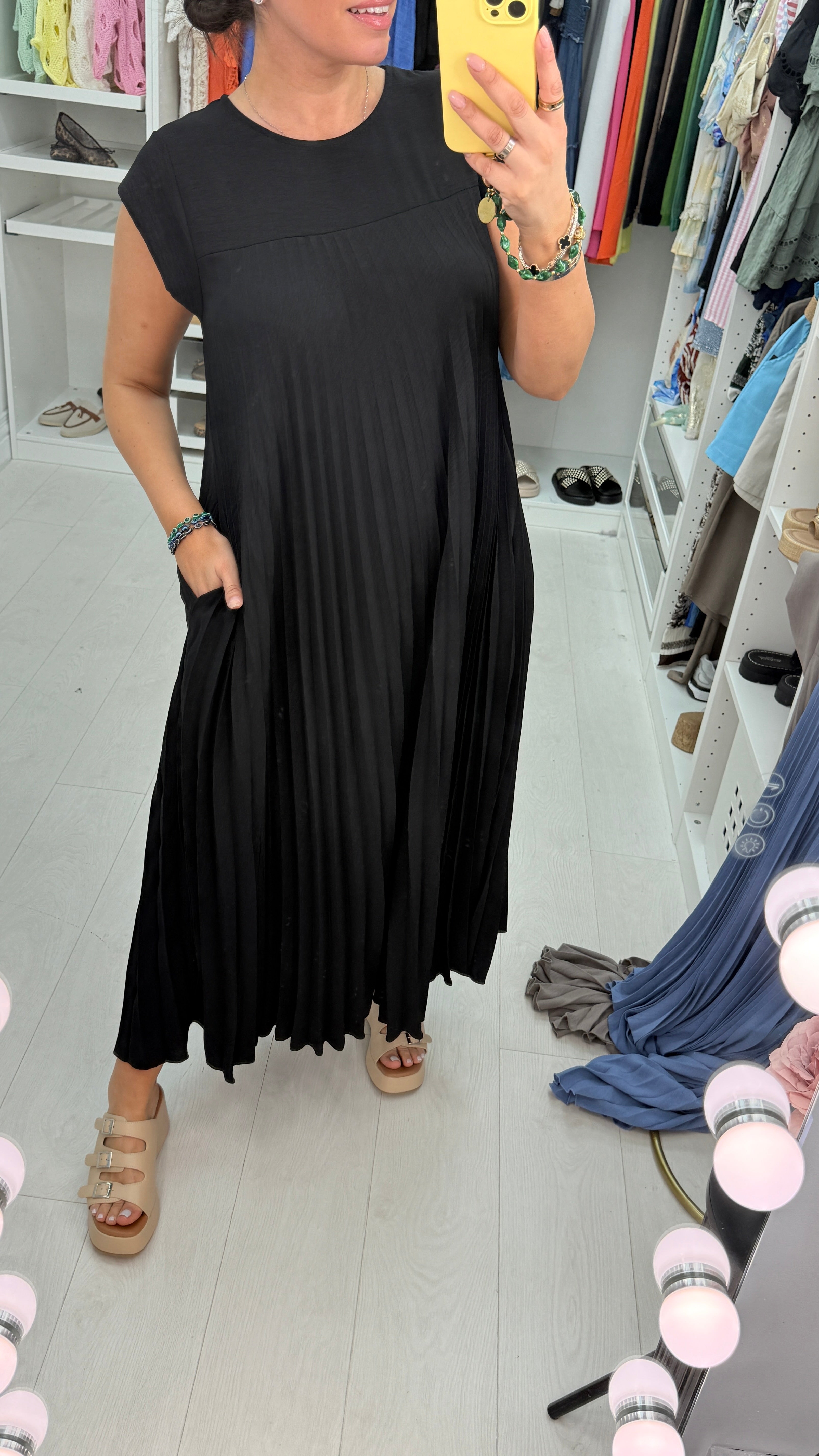 Jodi Plain Pleated Maxi Dress