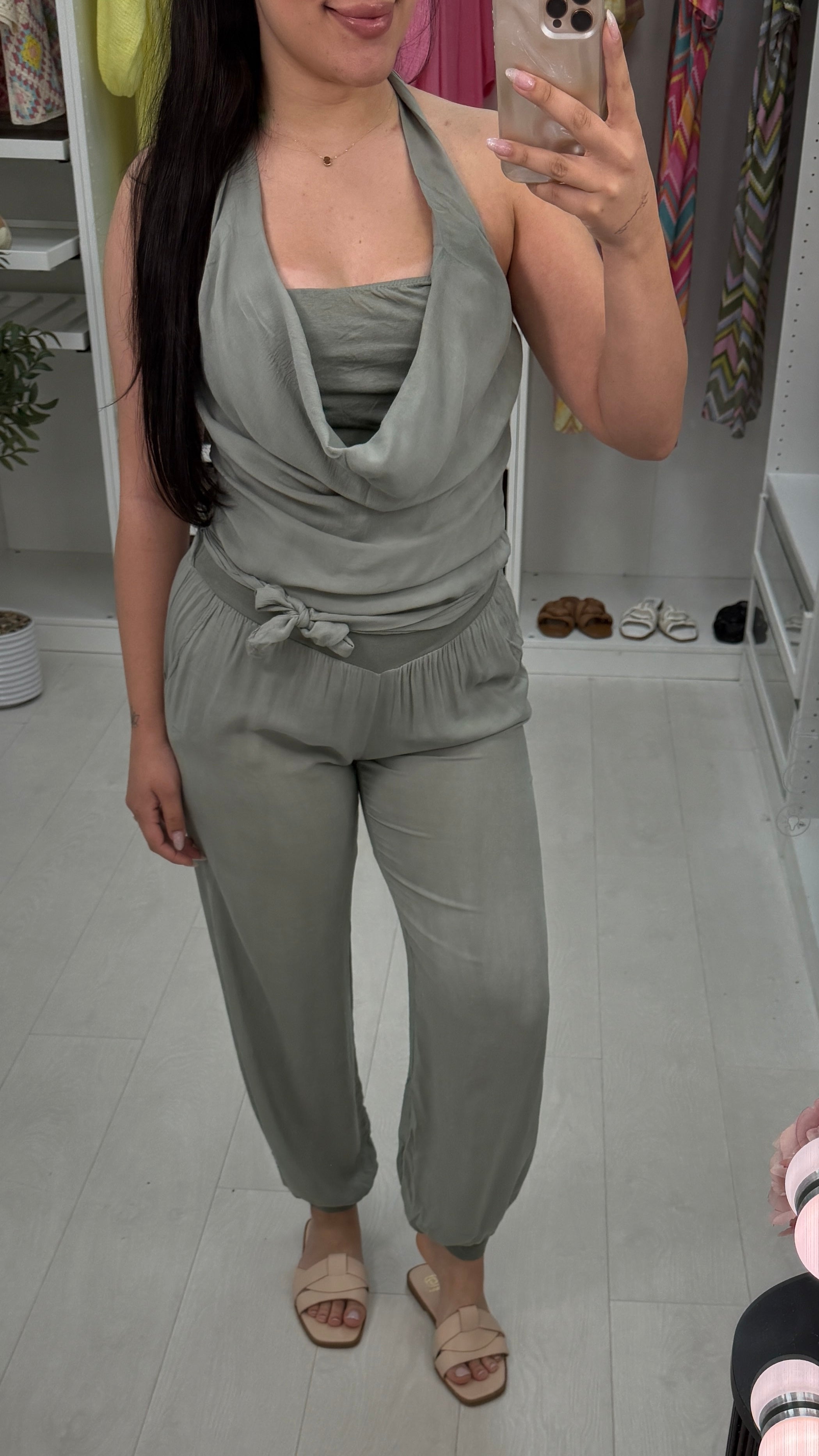 Kaitlyn Plain Halter Neck Jumpsuit