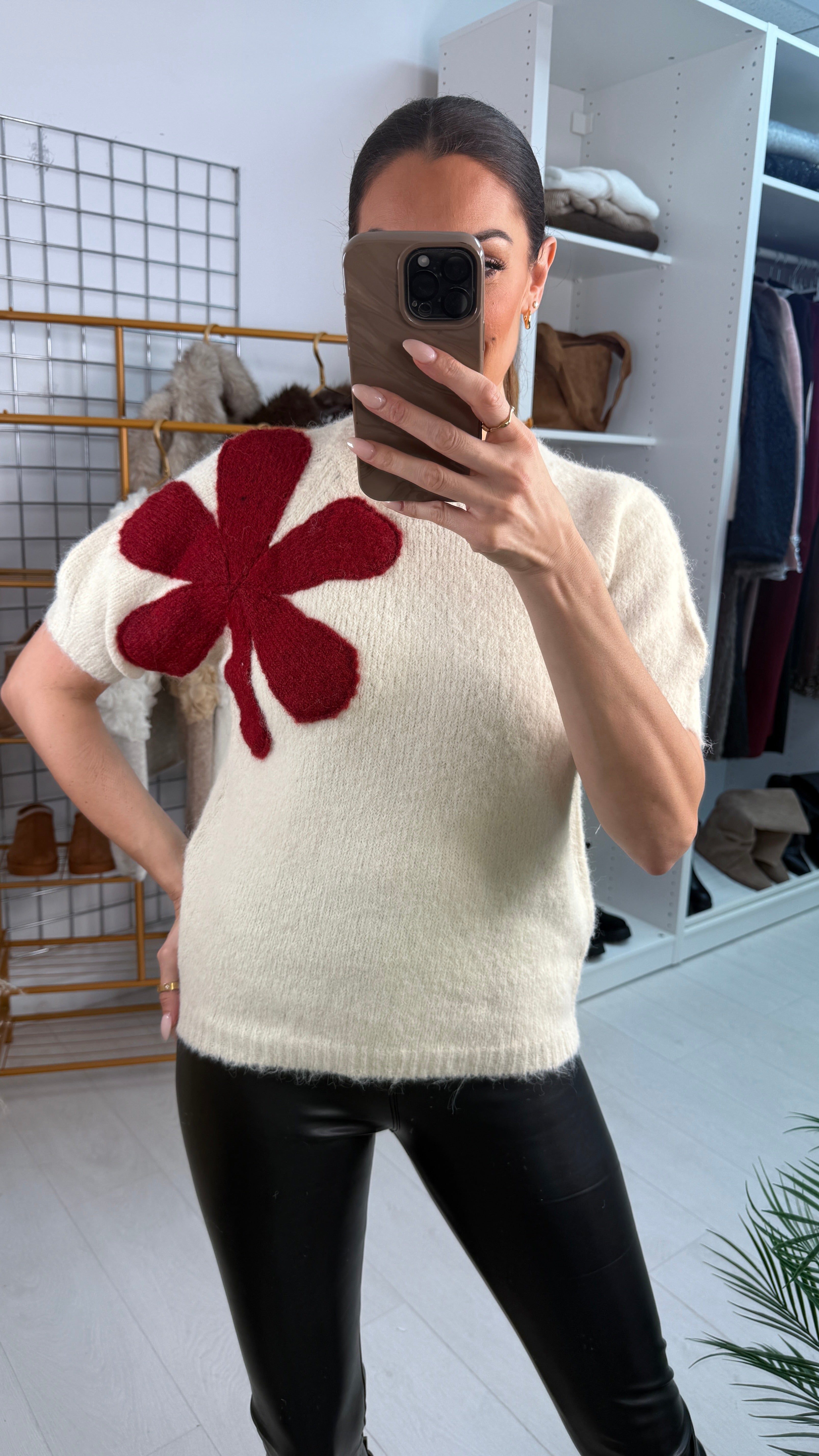 Louise Plain Flower Detail Super Soft Short Sleeve Jumper