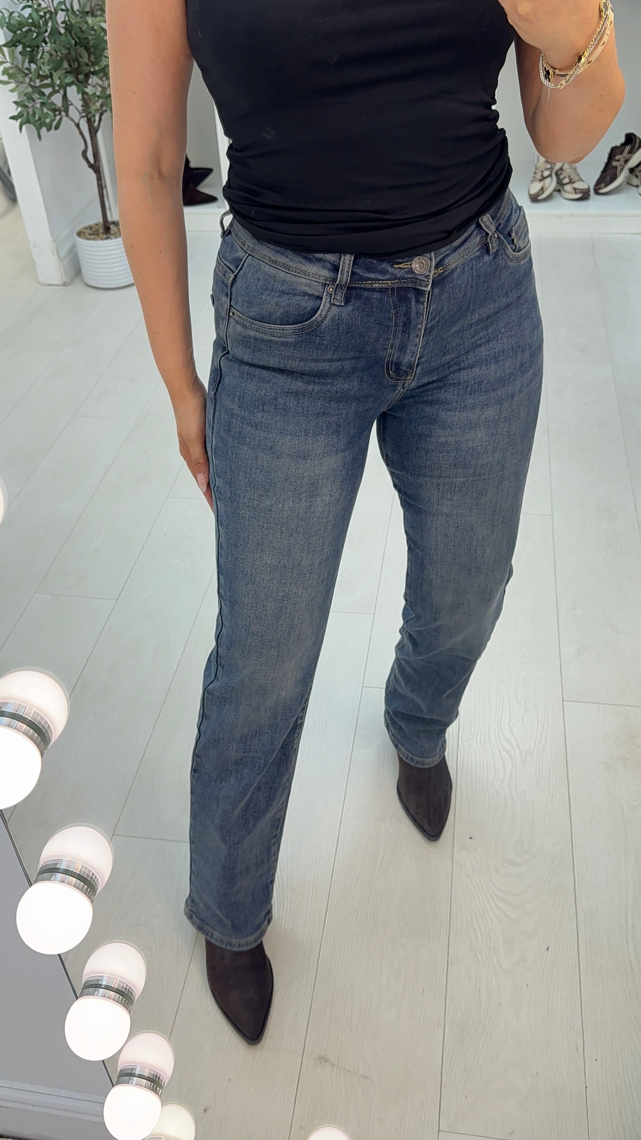 Melina Powerstretch Straight Leg Jeans