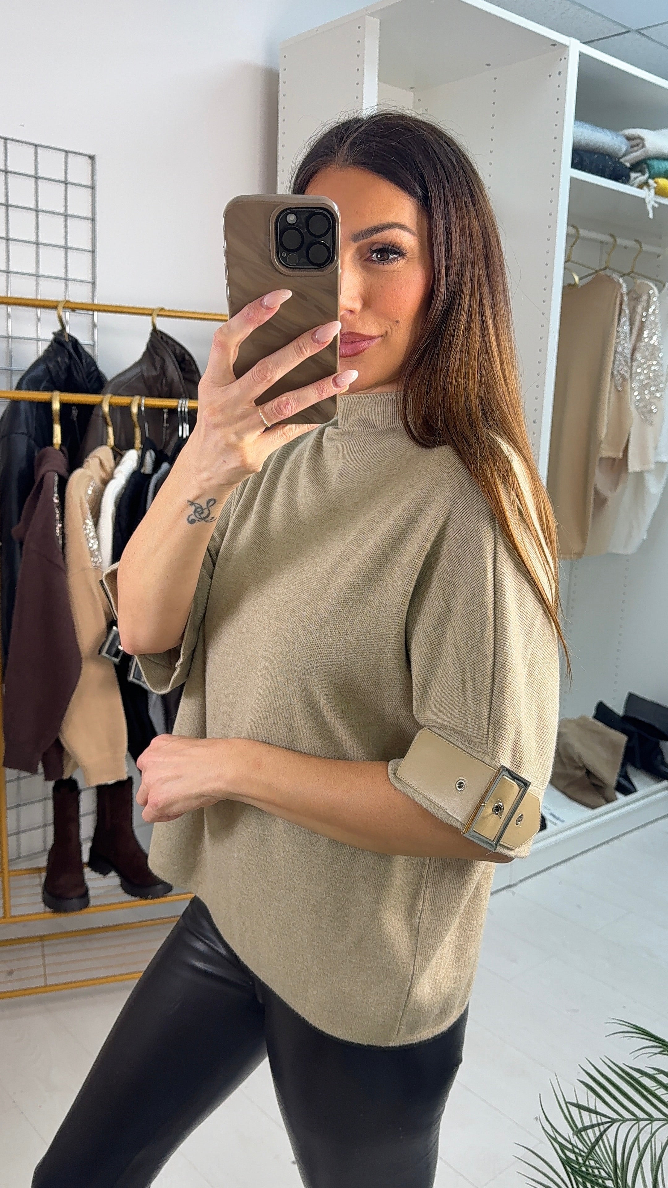 Aveline Plain Buckle Detail 3/4 Sleeve Jumper