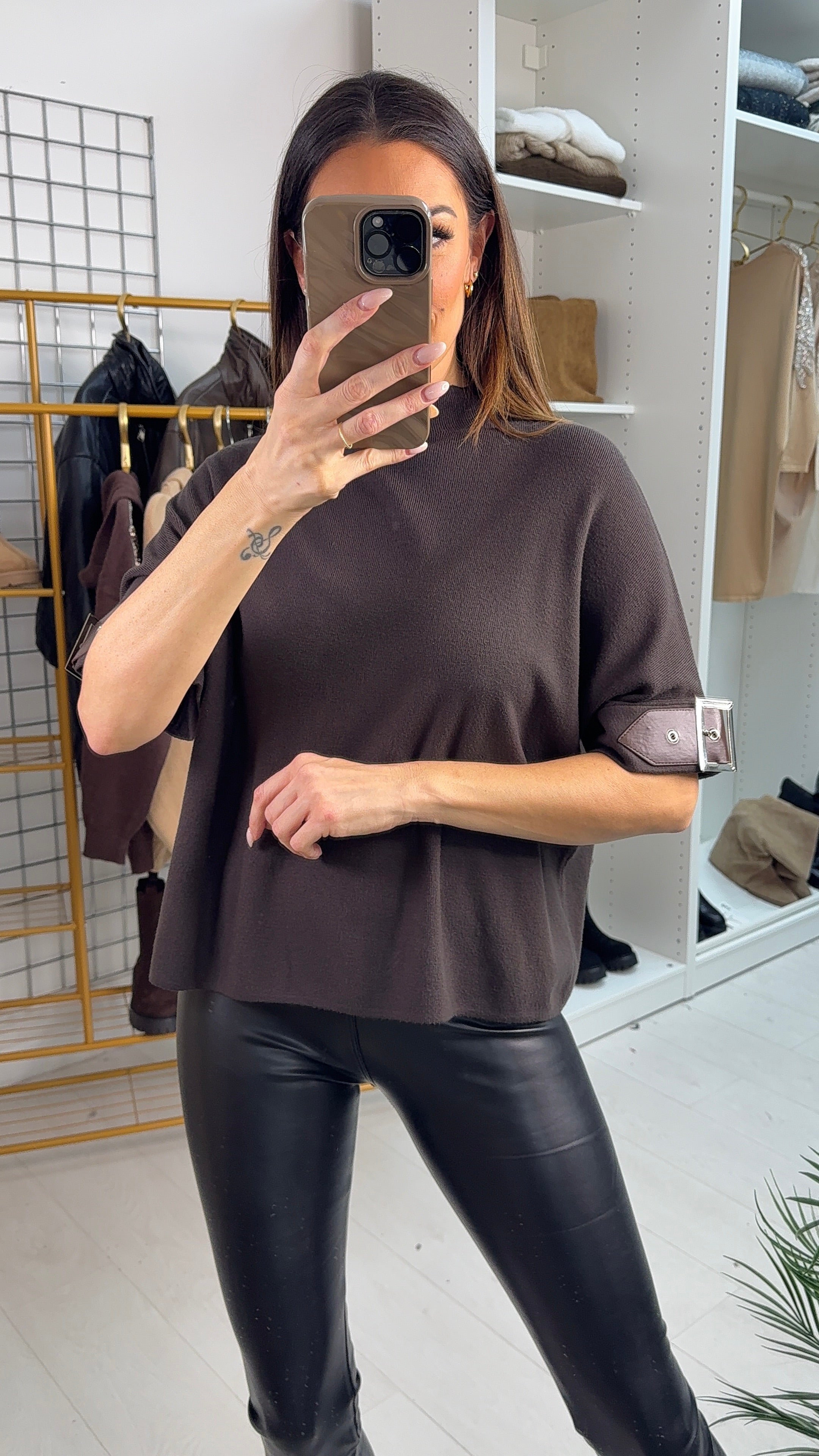 Aveline Plain Buckle Detail 3/4 Sleeve Jumper