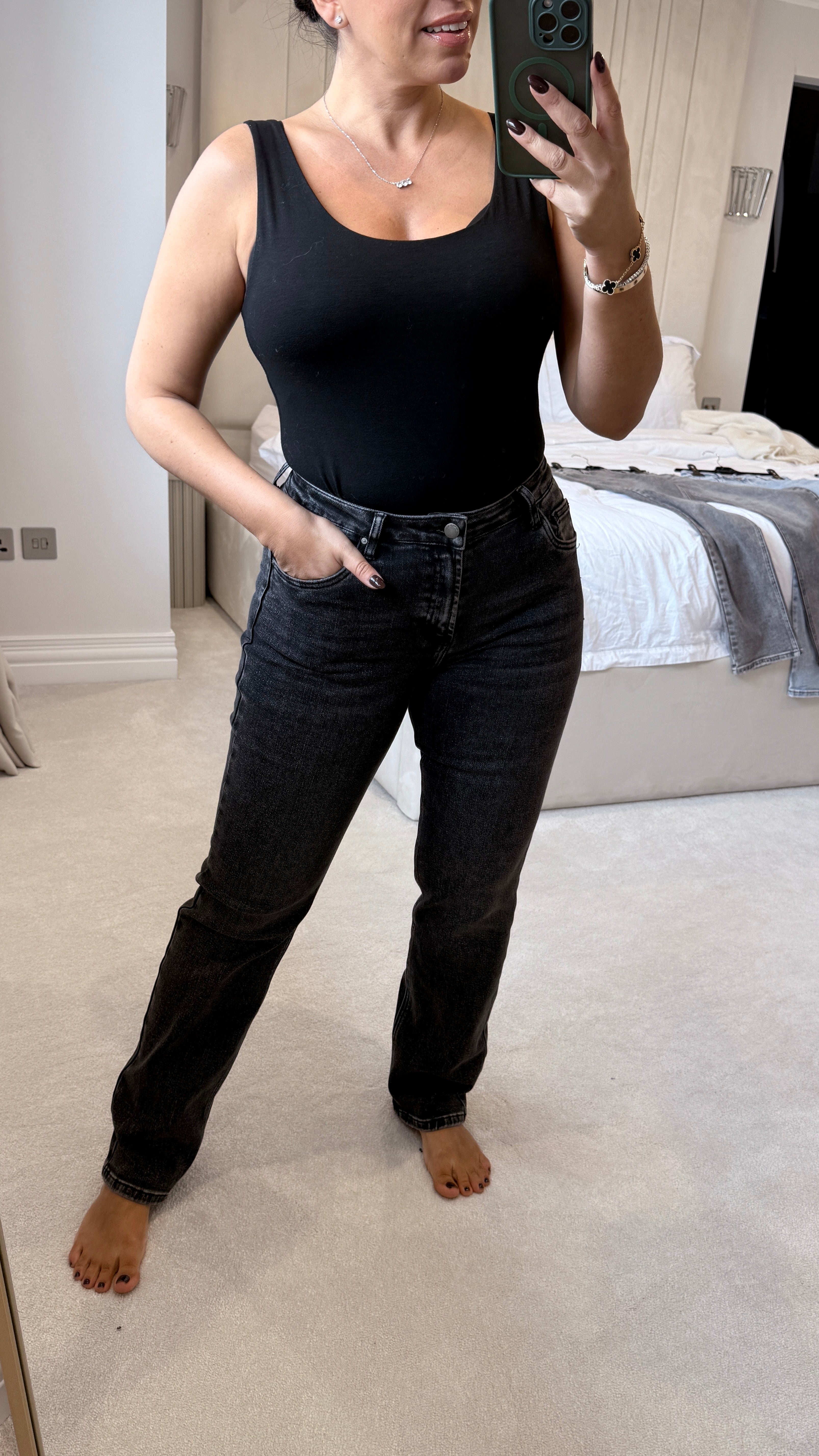 Kendall High Waisted Straight Leg Jeans