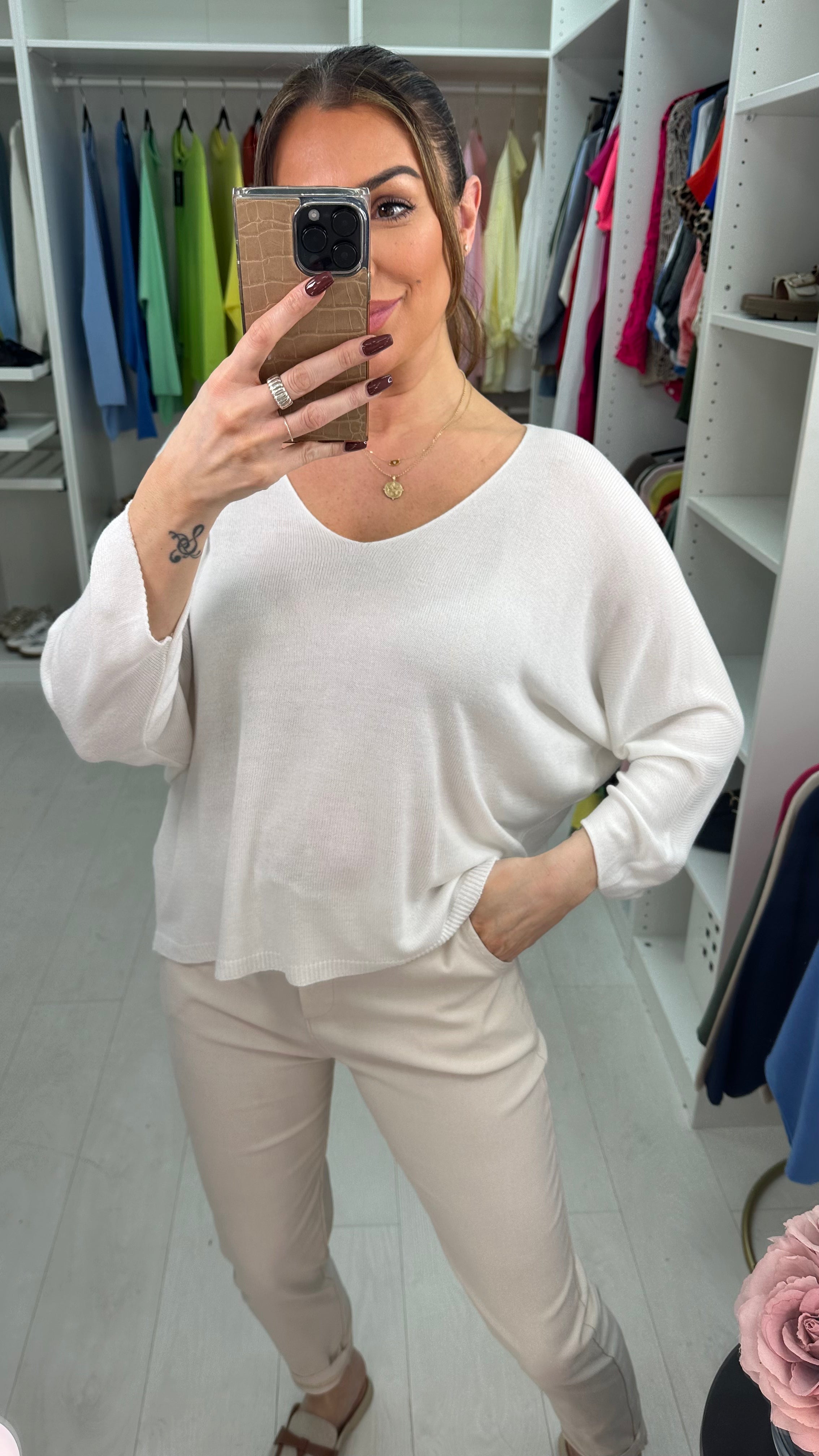 Tarria Plain V Neck Thin Knit Jumper