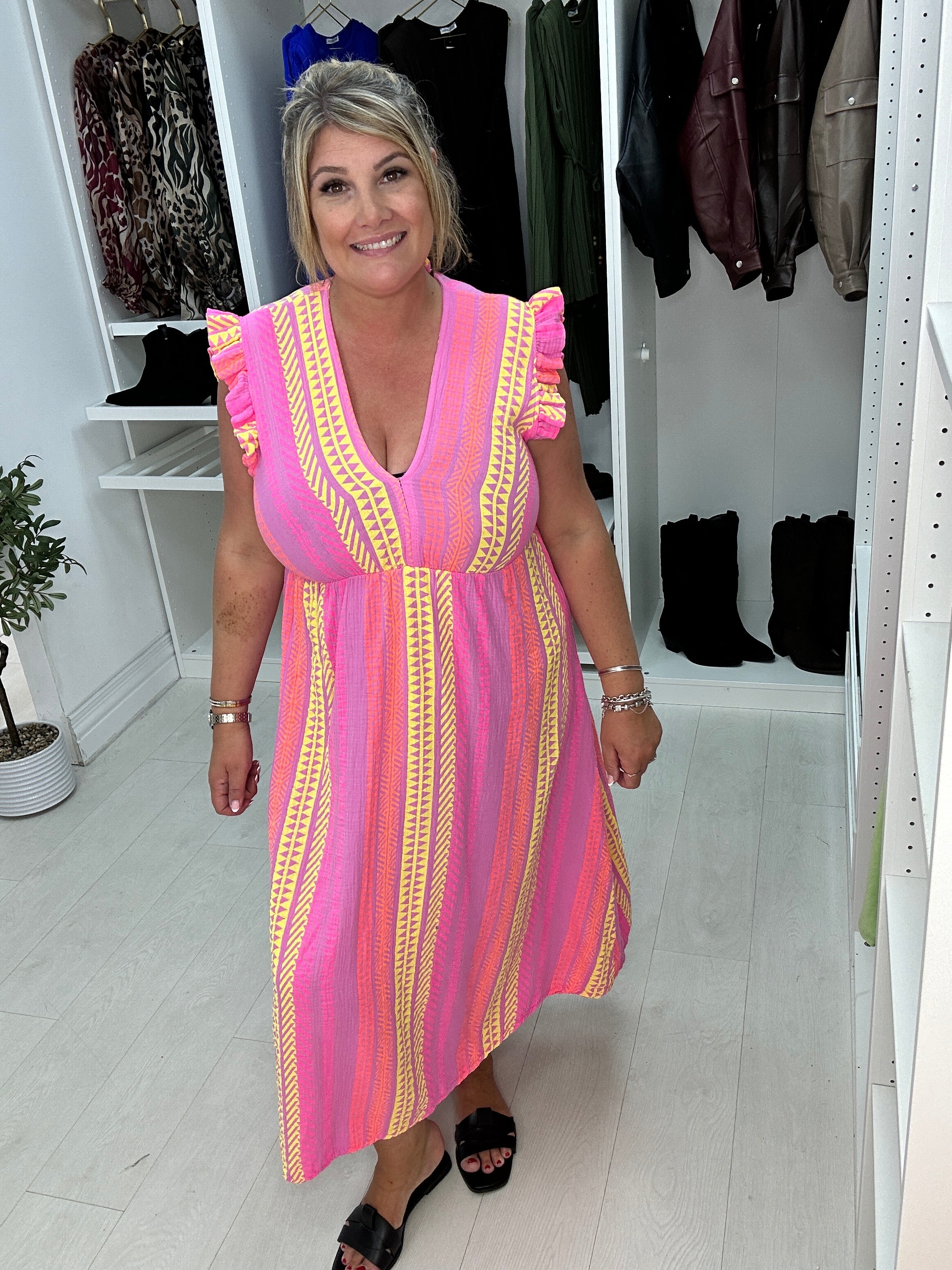 Jeanelle Abstract Print Cheesecloth Maxi Dress