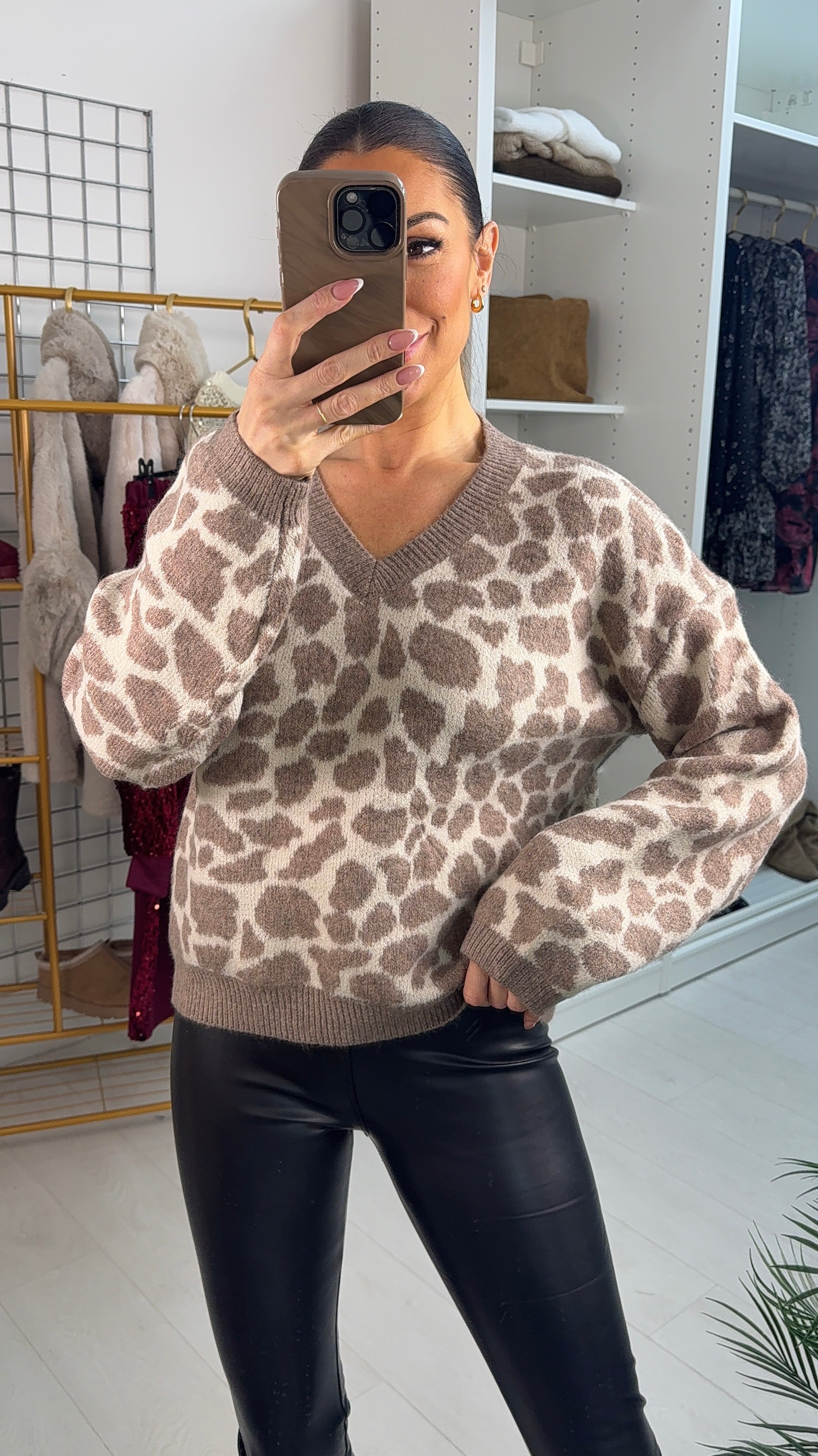 Tyrese V Neck Giraffe Print Jumper