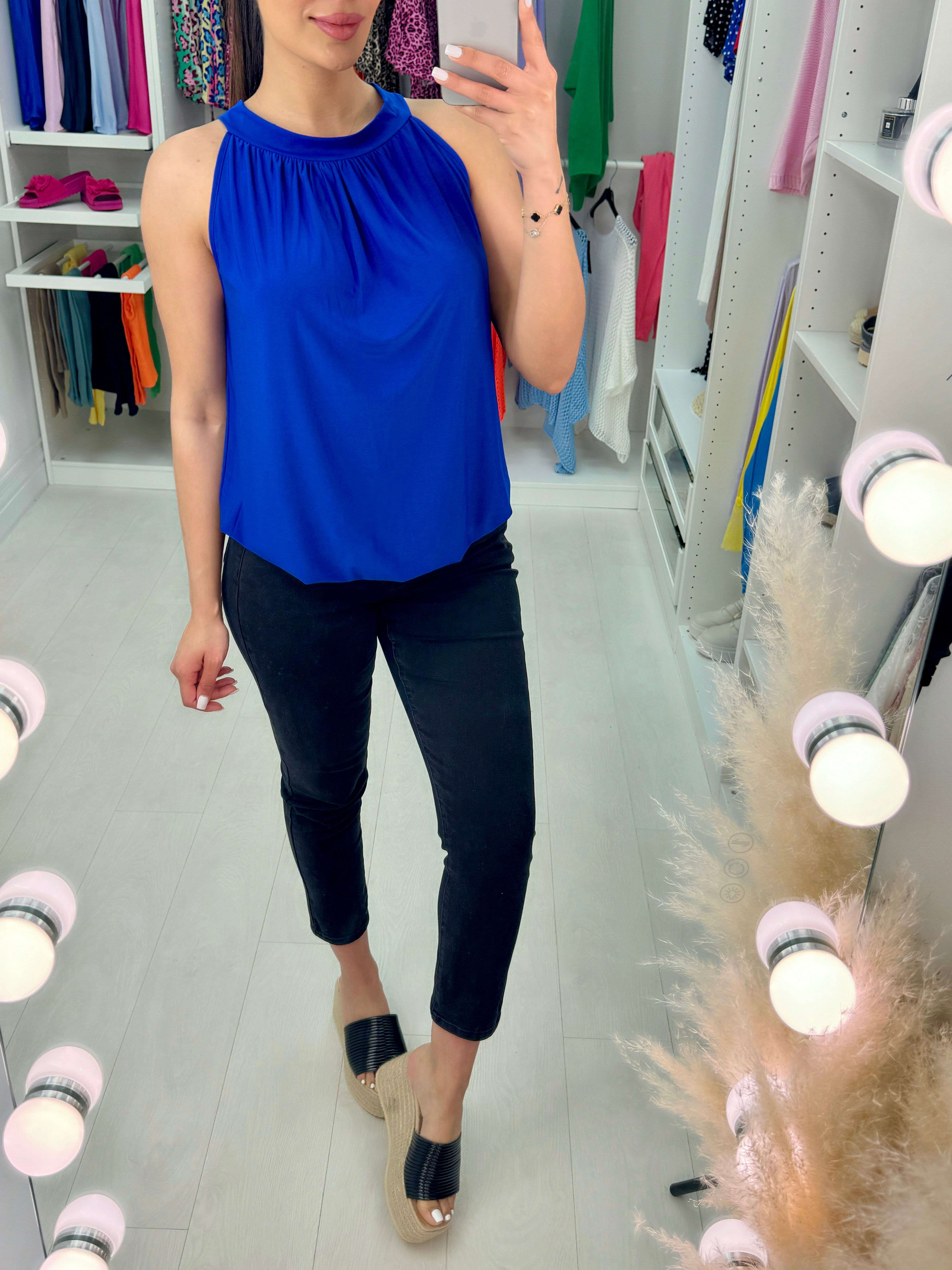 Camellia Plain Sleeveless Top