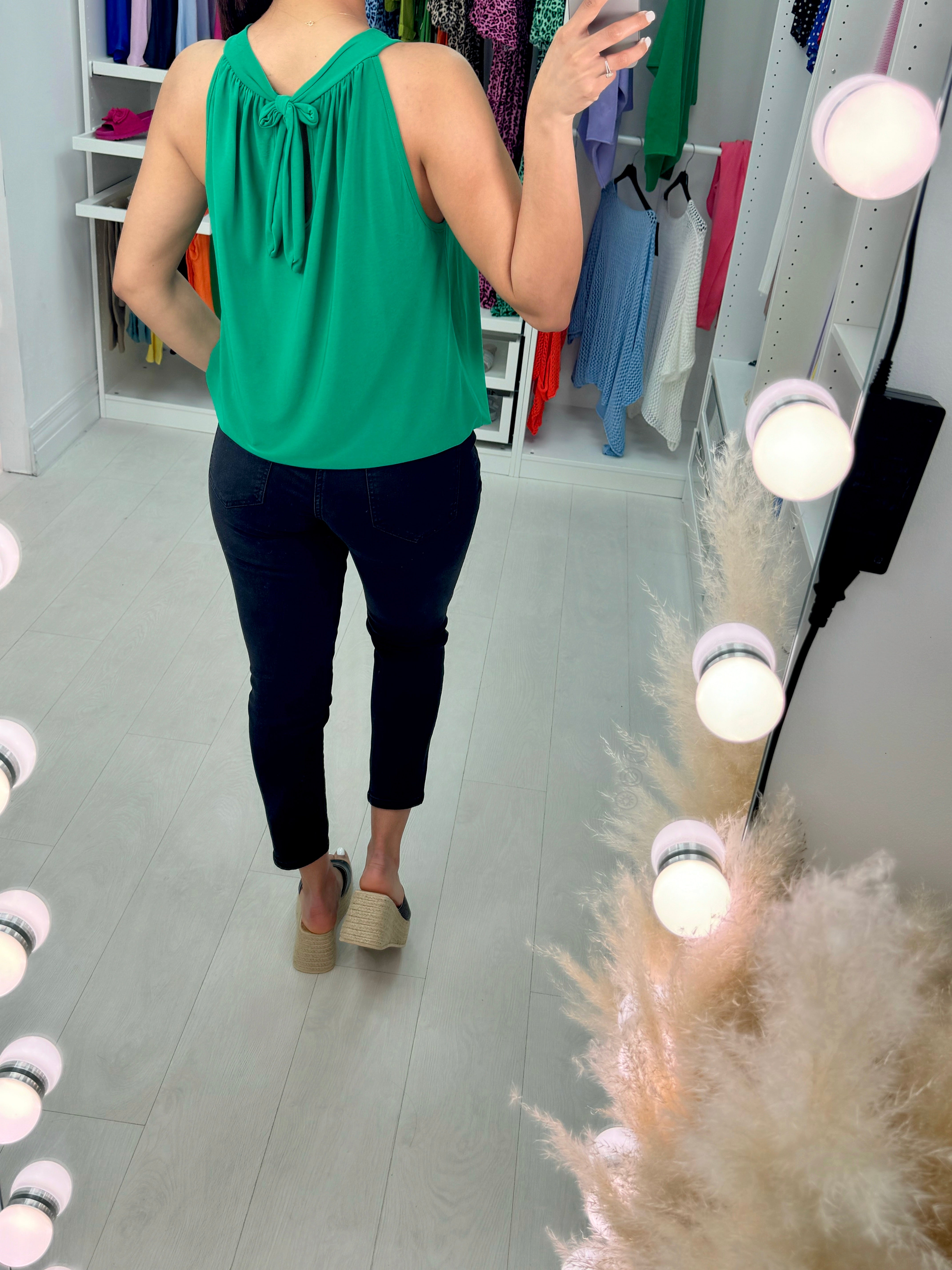 Camellia Plain Sleeveless Top