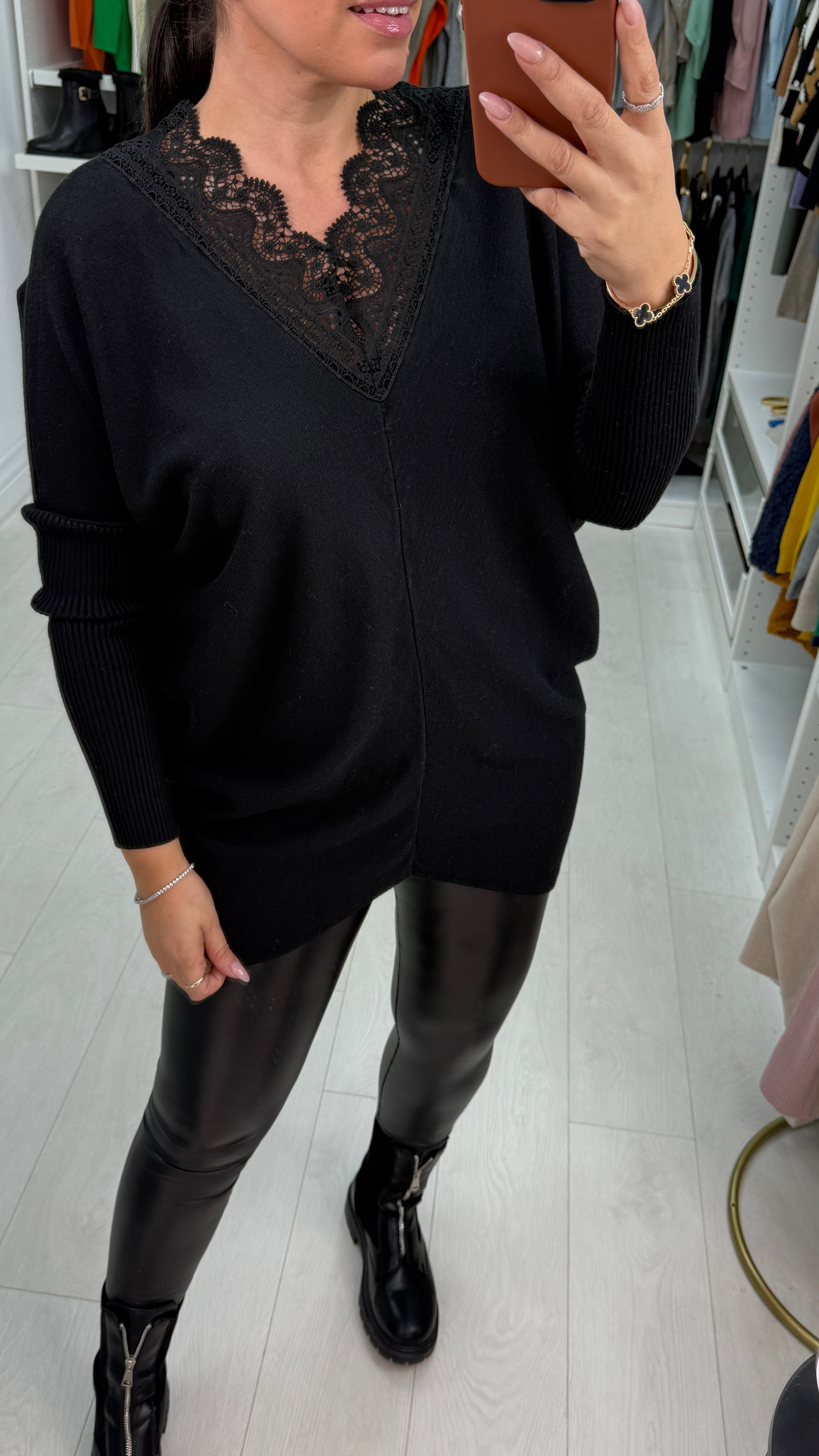 Cruise Crochet Detailed V Neck Jumper