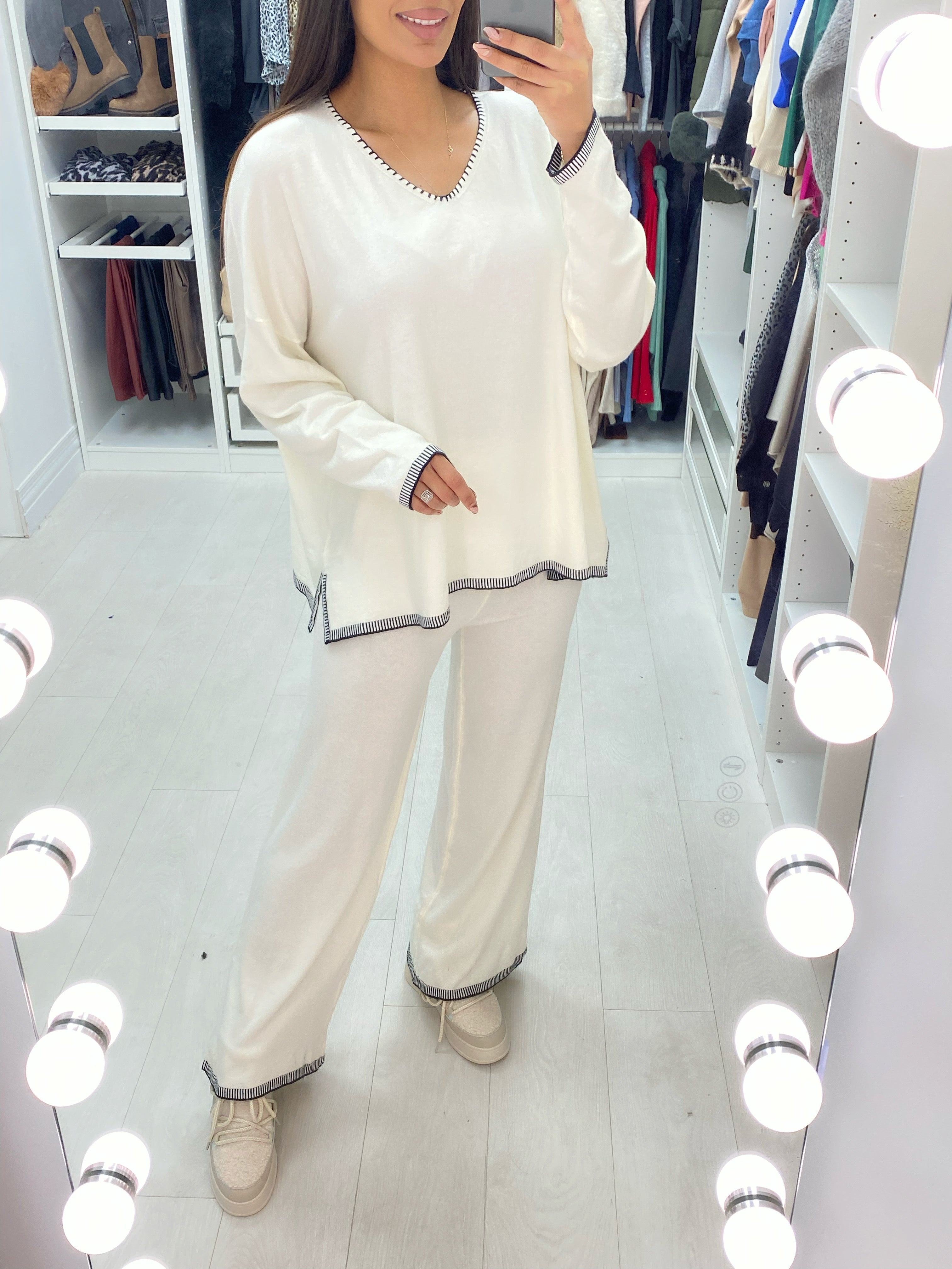 Farah Contrast Stitch Loungeset