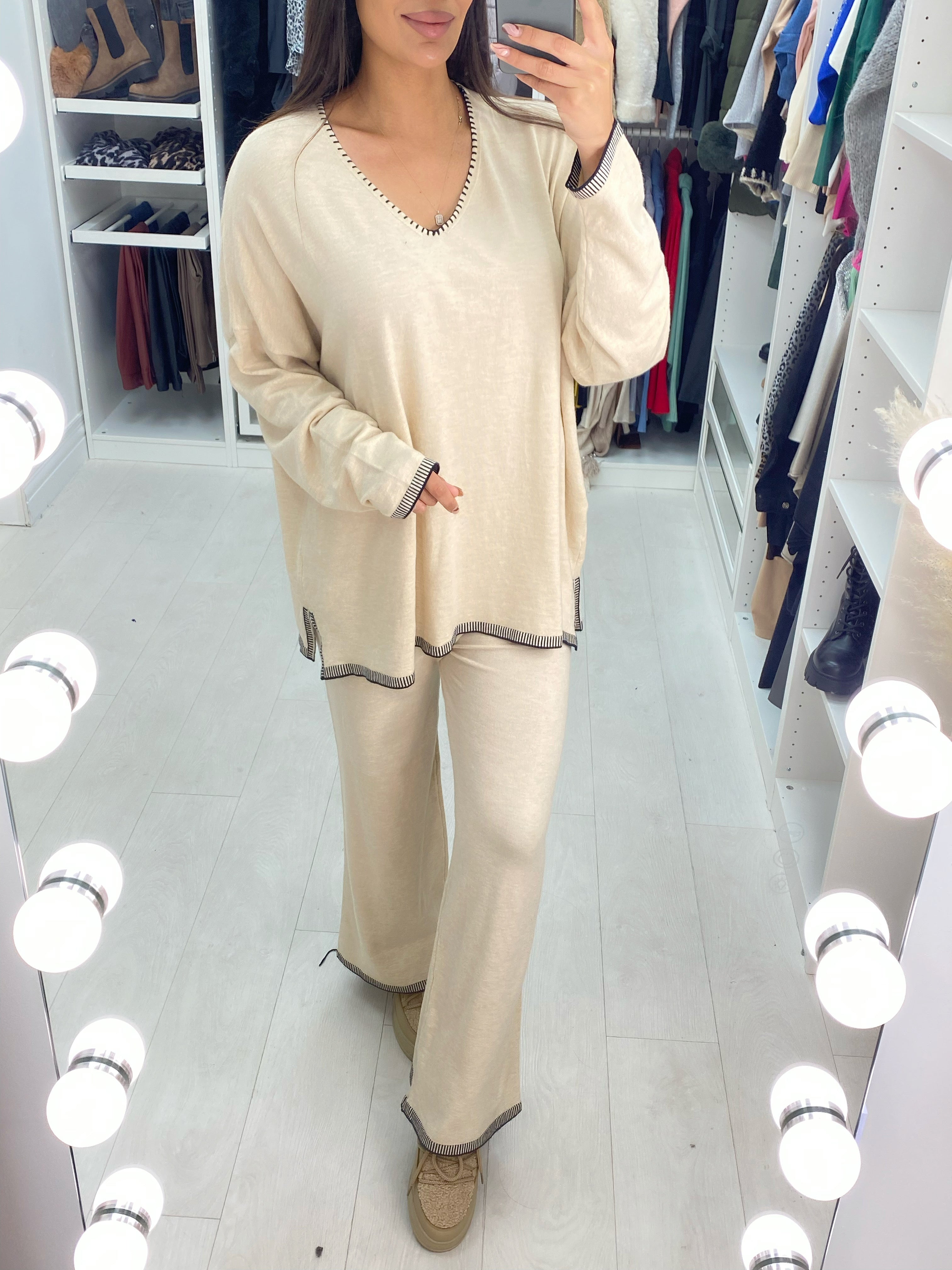 Farah Contrast Stitch Loungeset