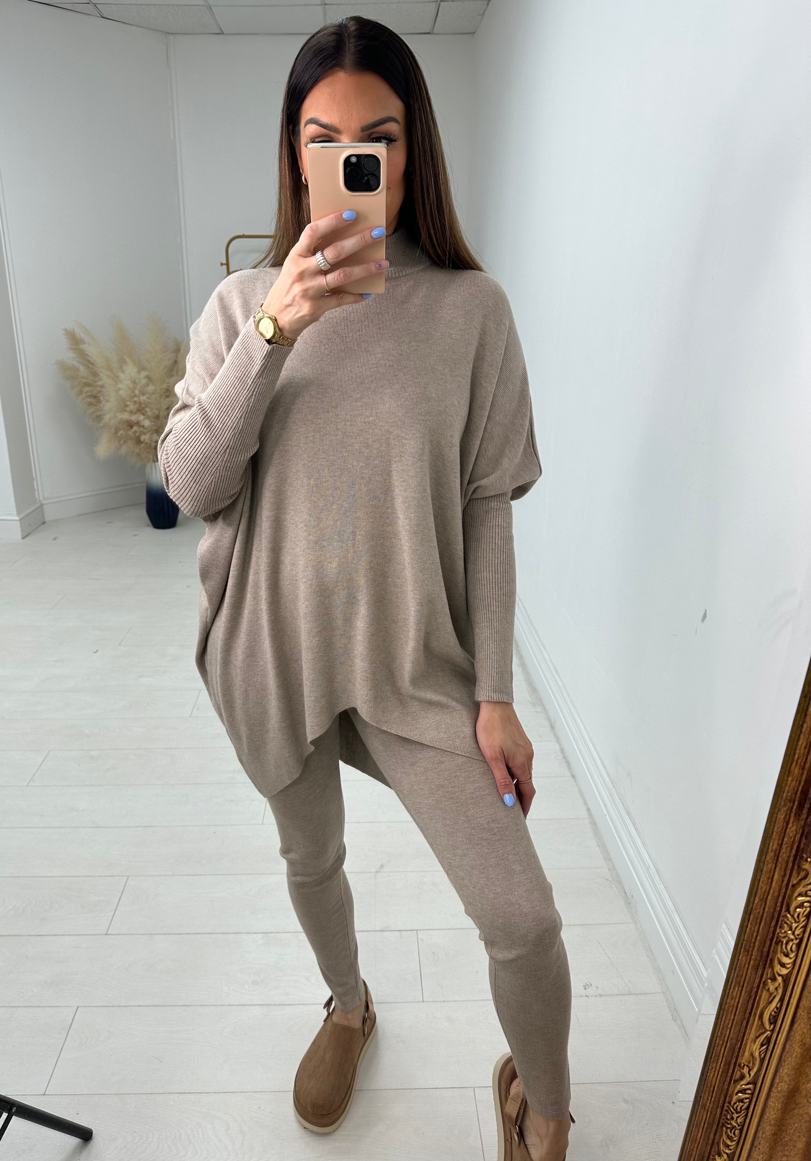 Julietta Plain Crochet Back Loungewear Set