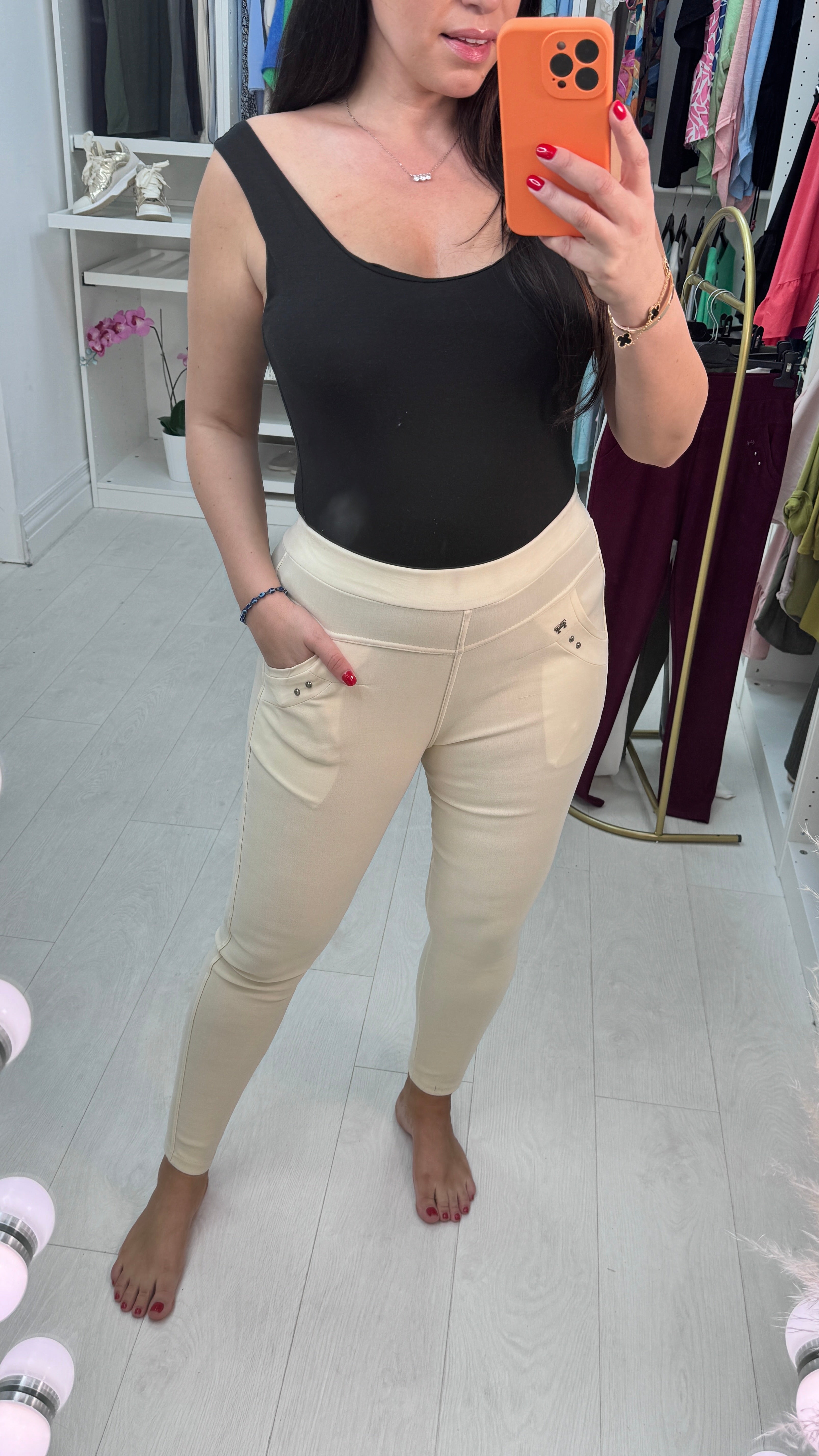 Legacy Cream Super Stretch Scuba Leggings