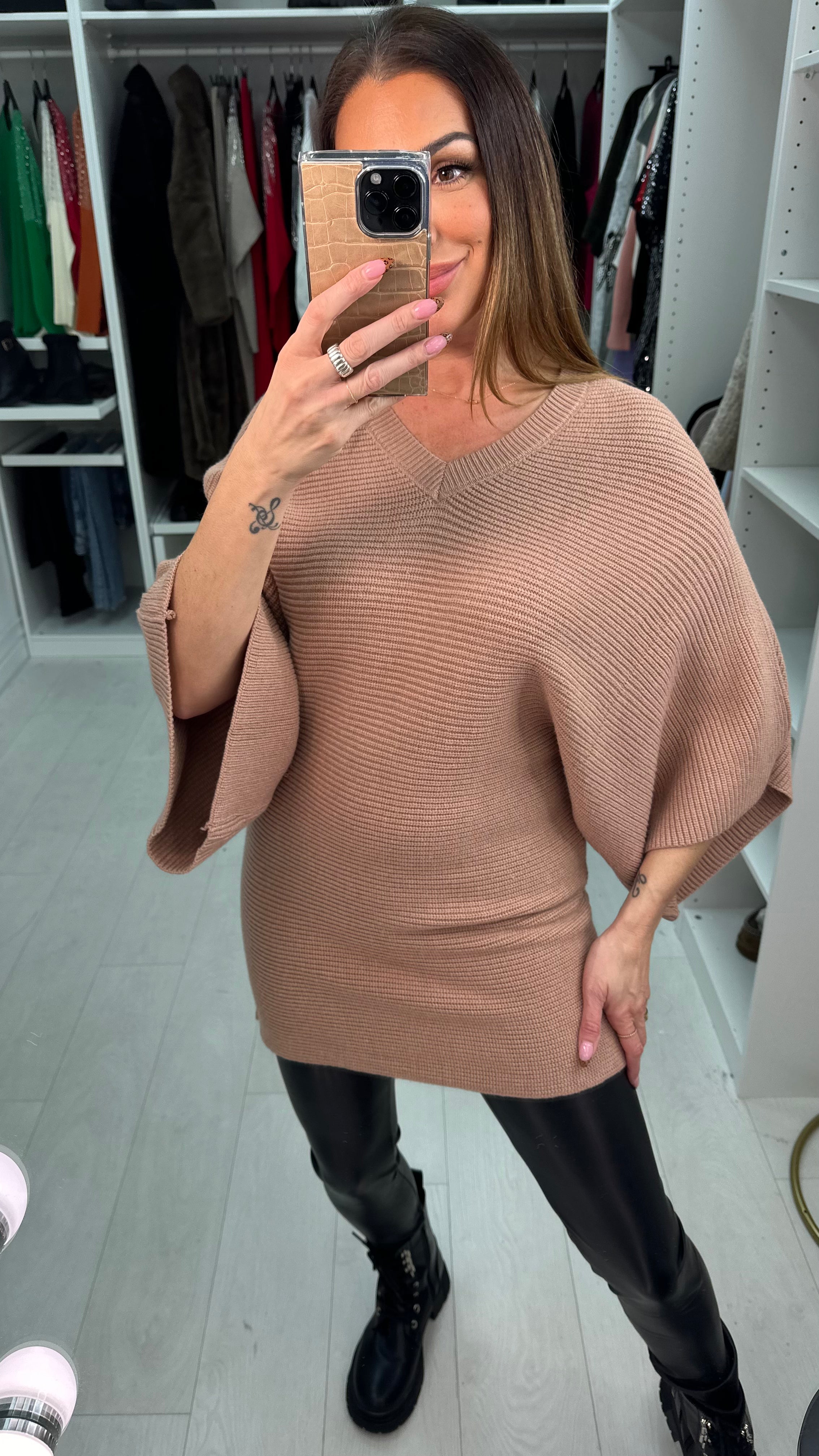 Doreta Ribbed V-Neck LongLine Jumper