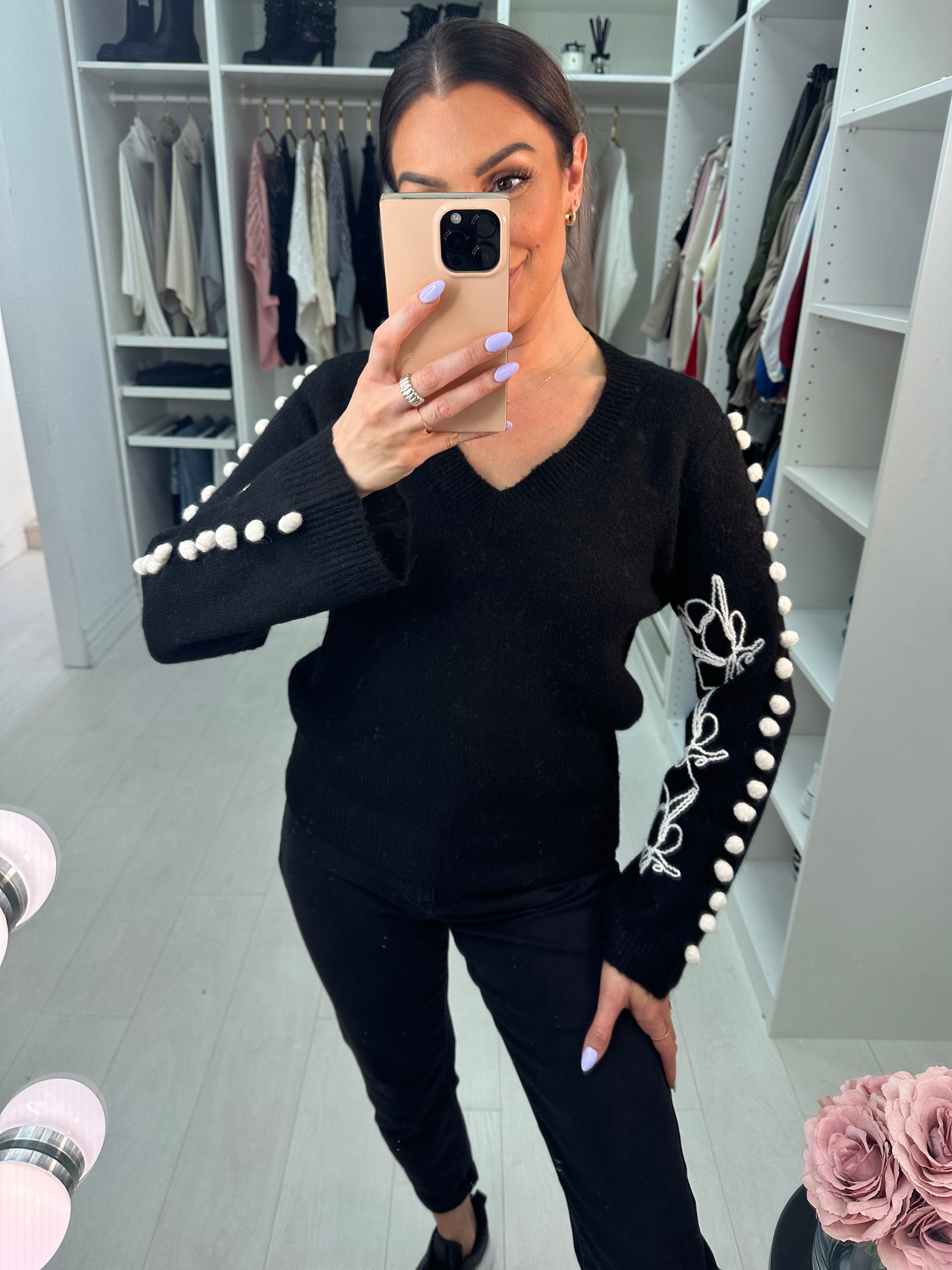 Samuel Sleeve Pattern V-Neck Jumper