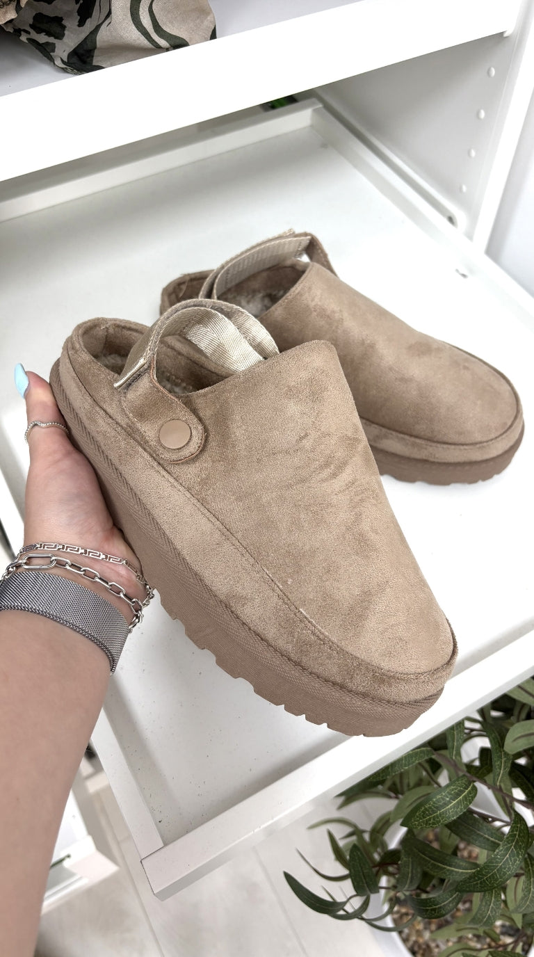 Cyndy Faux Suede Clogs