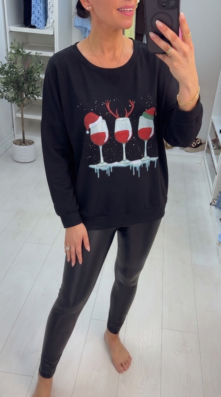Malanie Reindeer Christmas Graphic Dipped Hem Sweatshirt