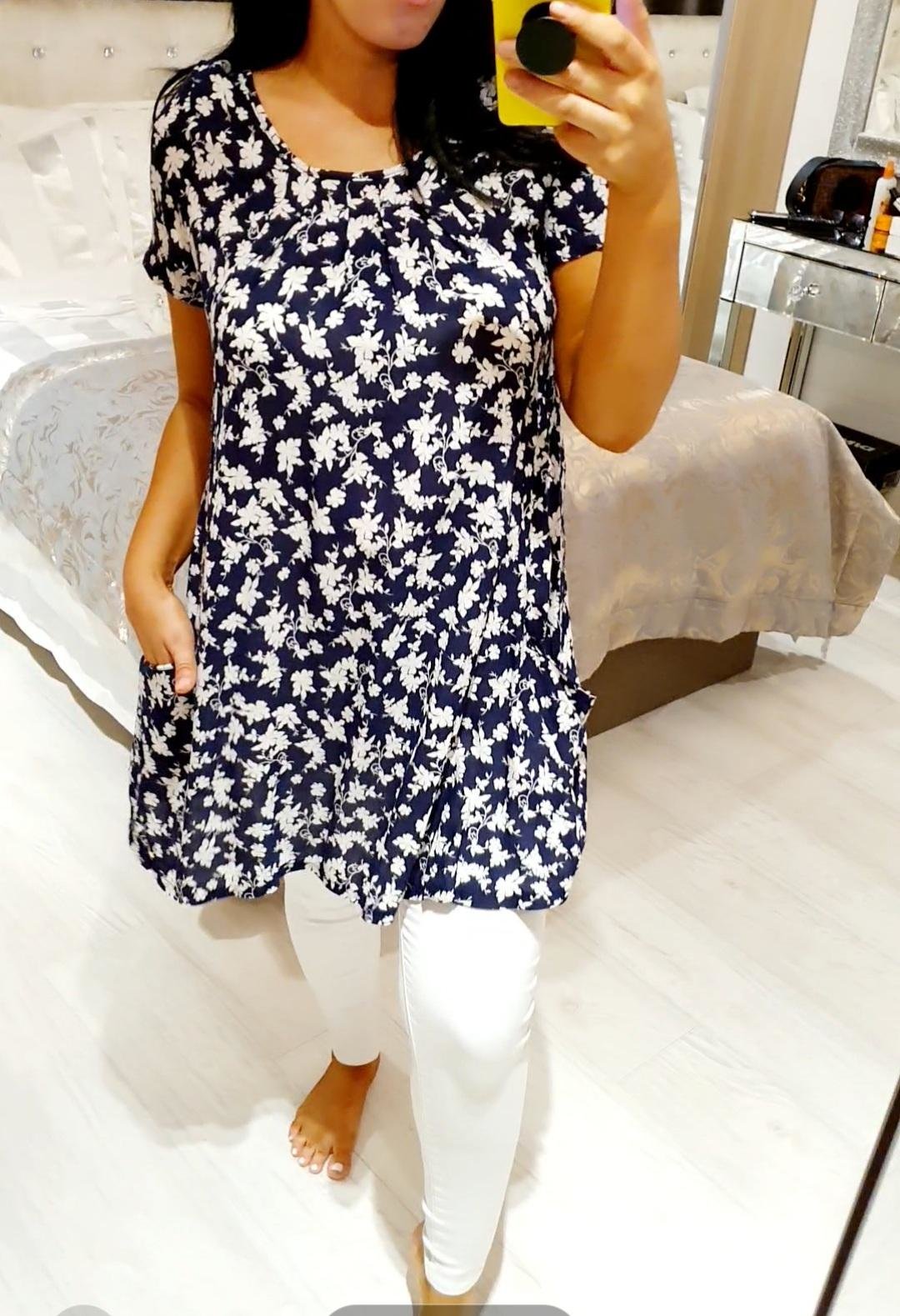 Jennifer Floral Print Light Weight Pocket Top