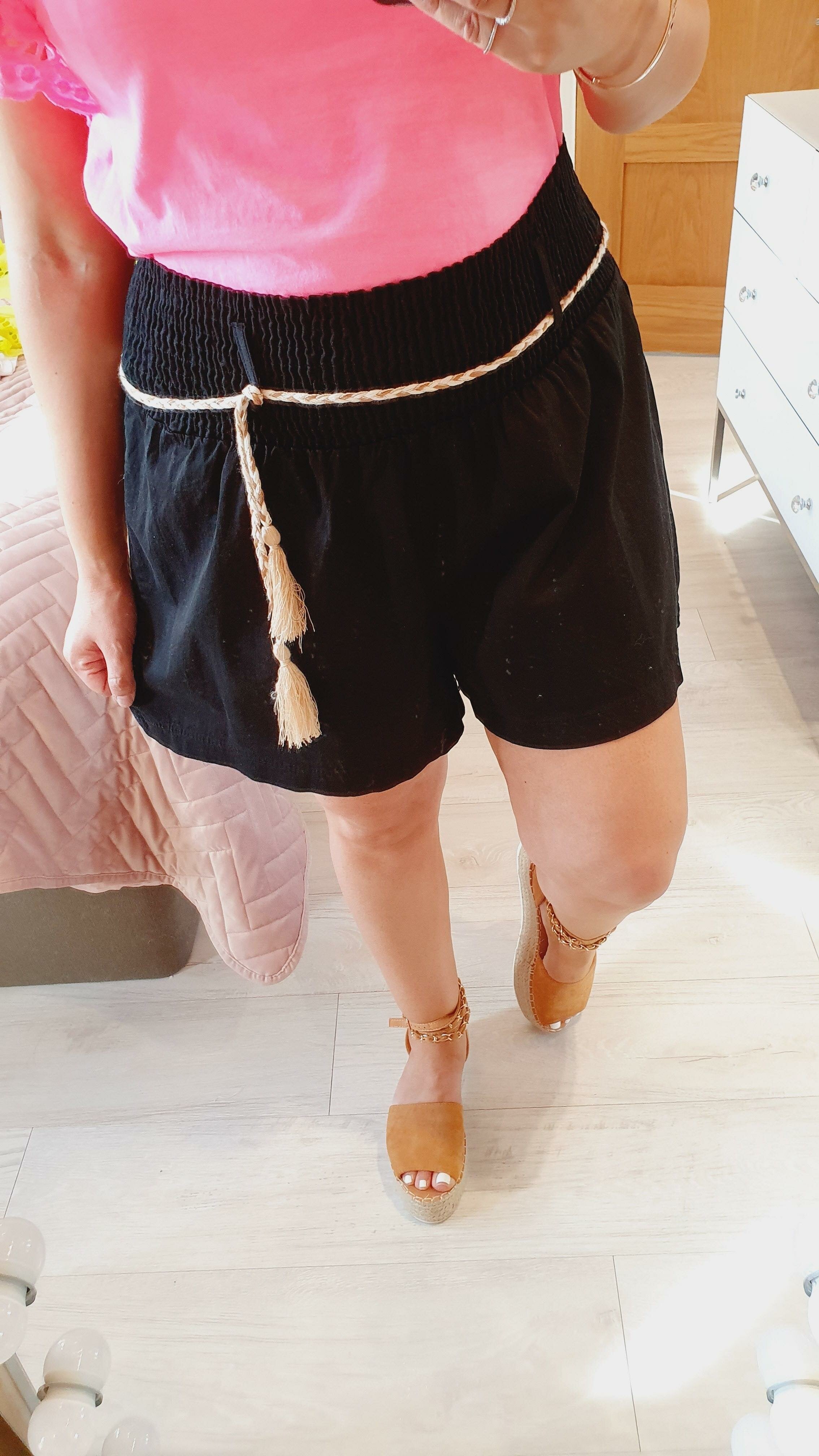 Lindey Elasticated Rope Tassel Detailed Shorts